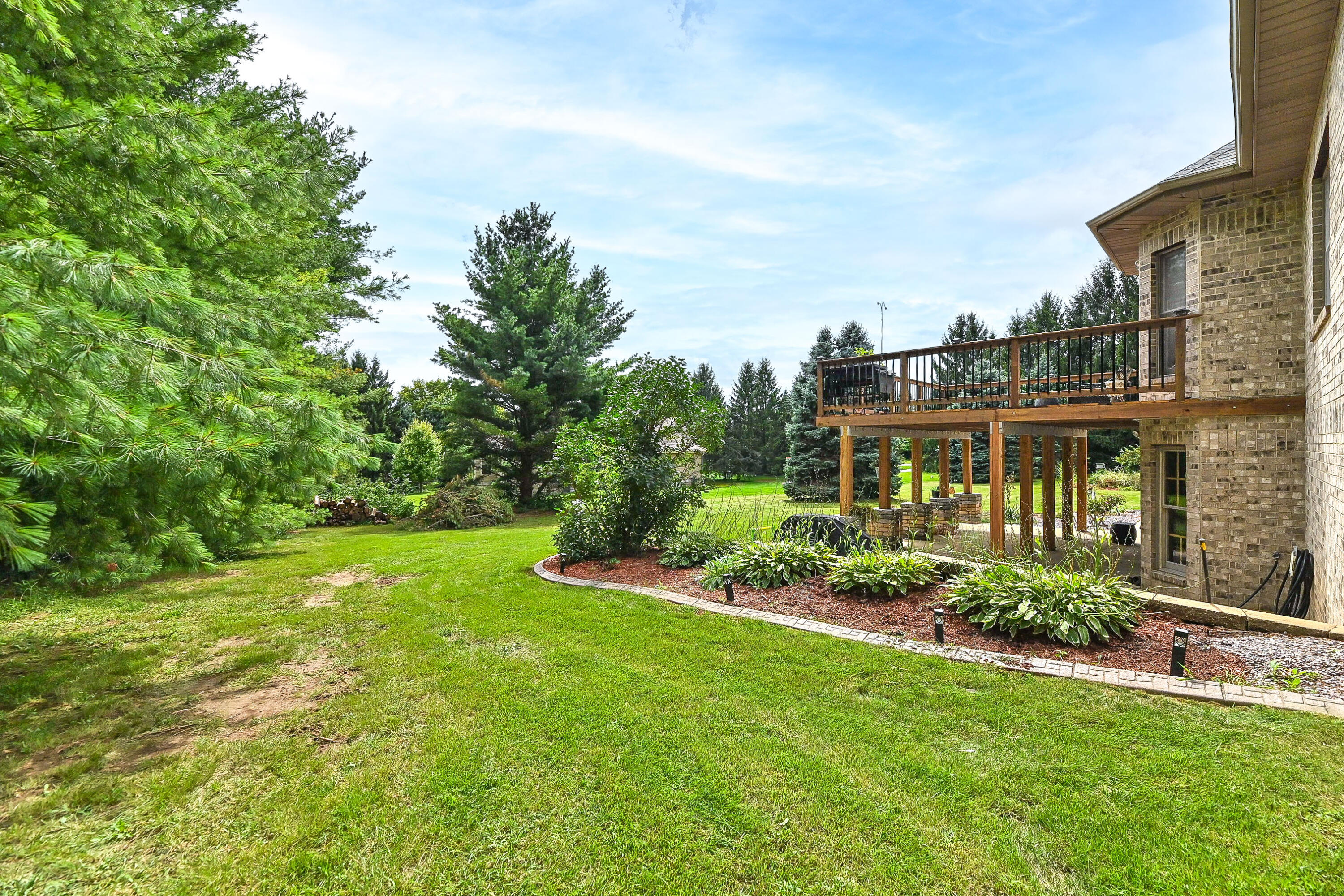 W2539 Indian Head Ln, Lafayette