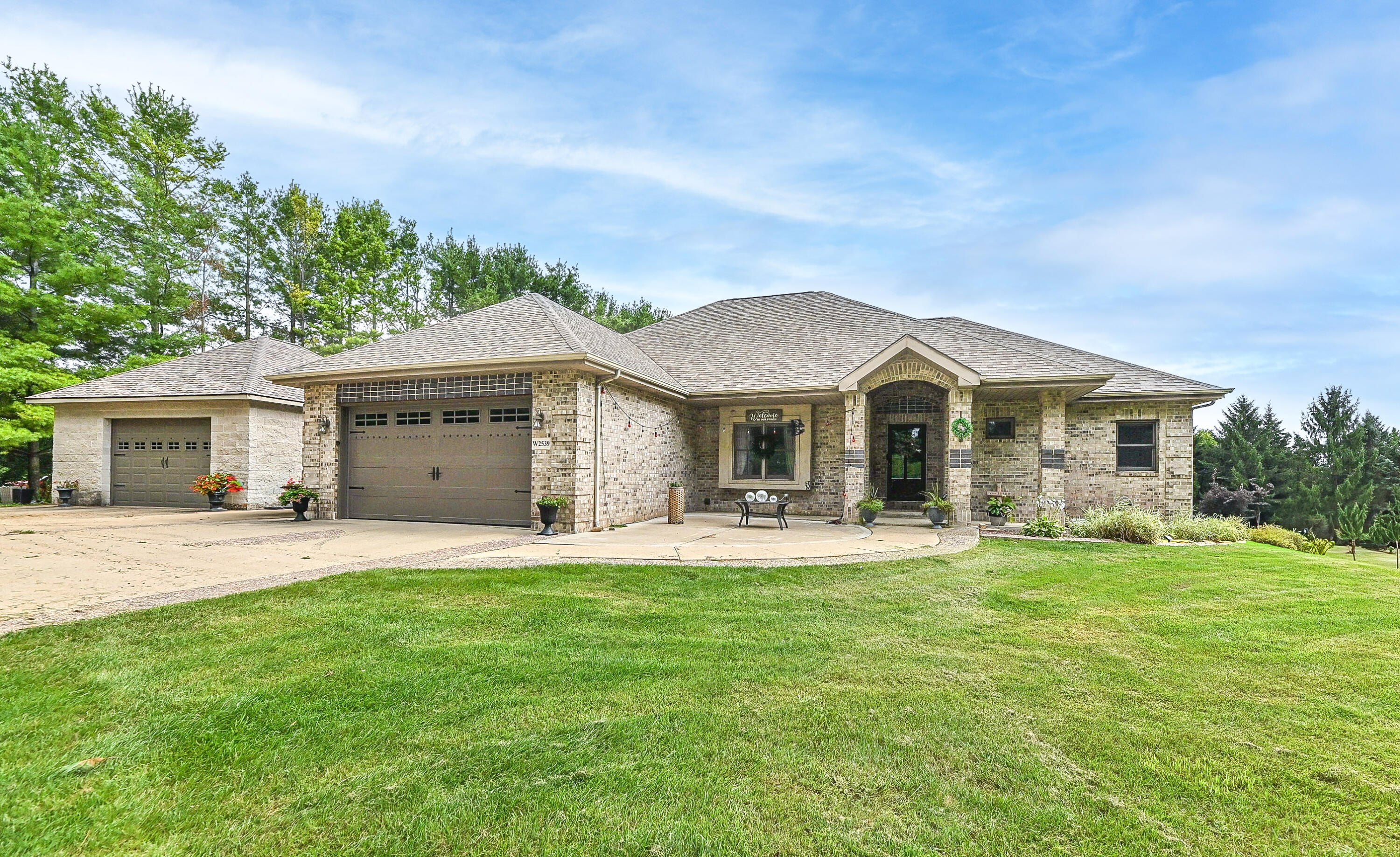 W2539 Indian Head Ln, Lafayette