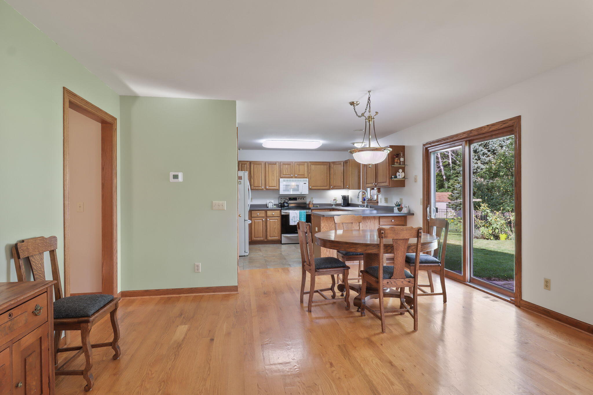 30624 Cedar Dr, Burlington