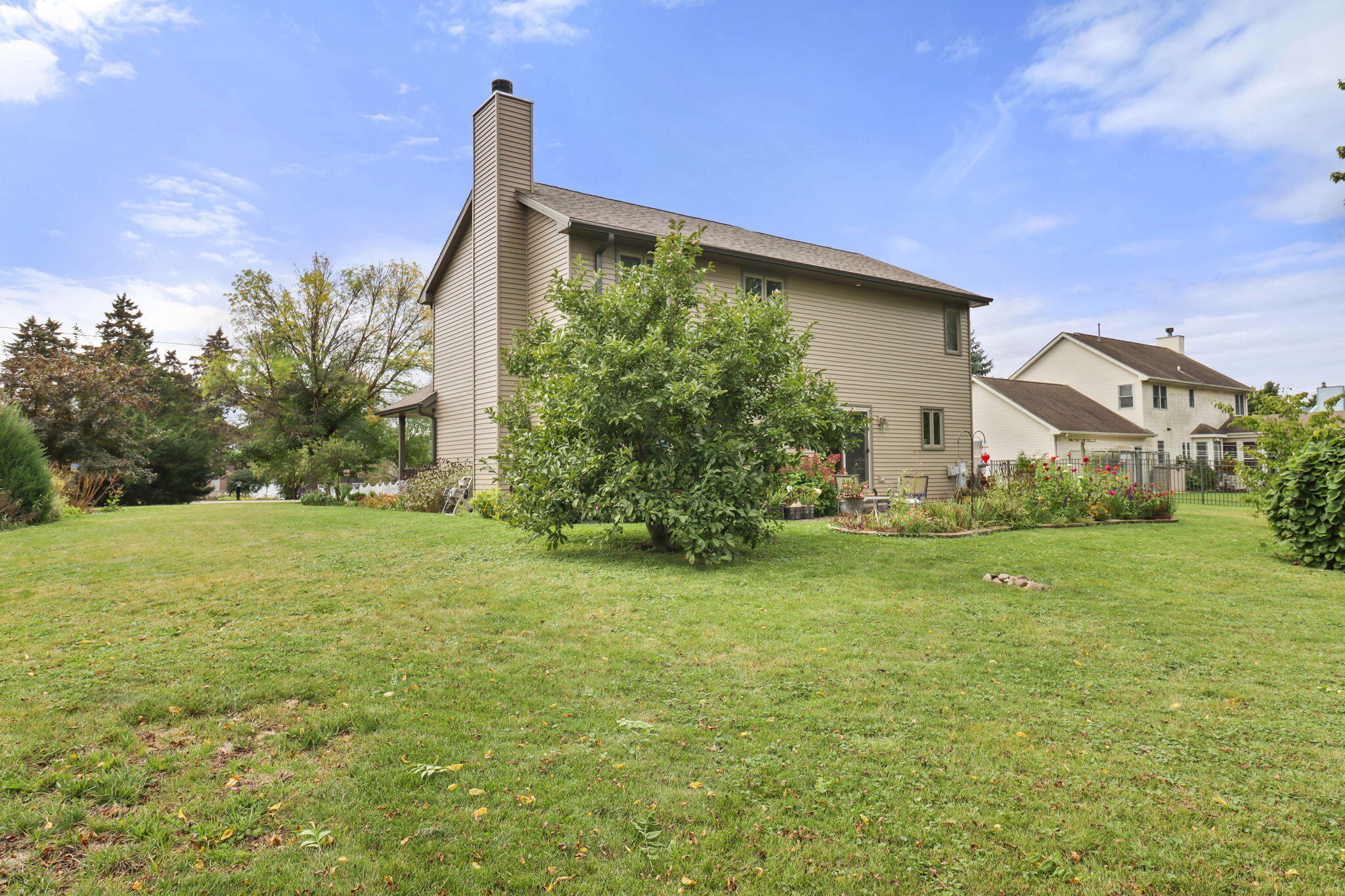 30624 Cedar Dr, Burlington