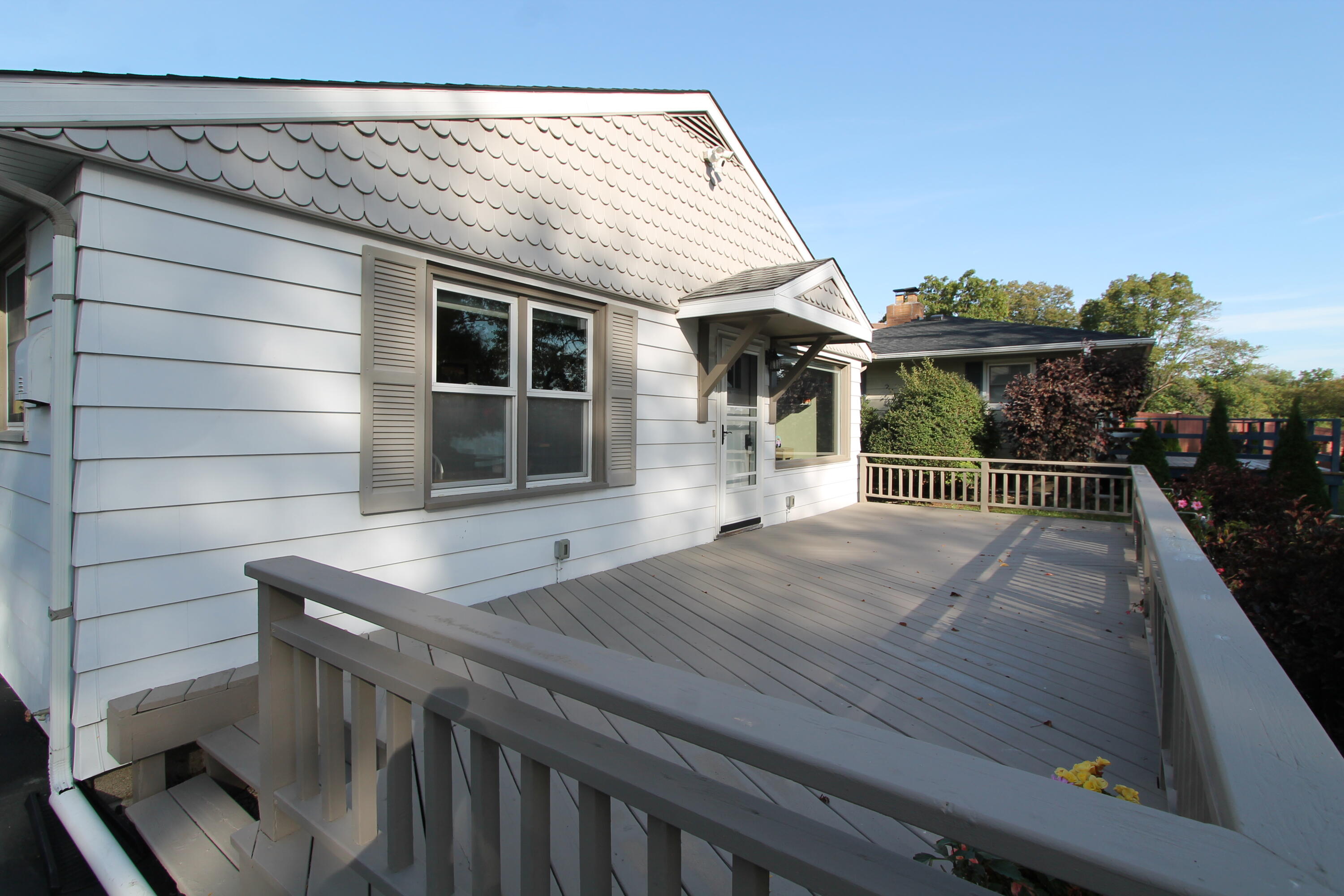 4314 Marine Dr