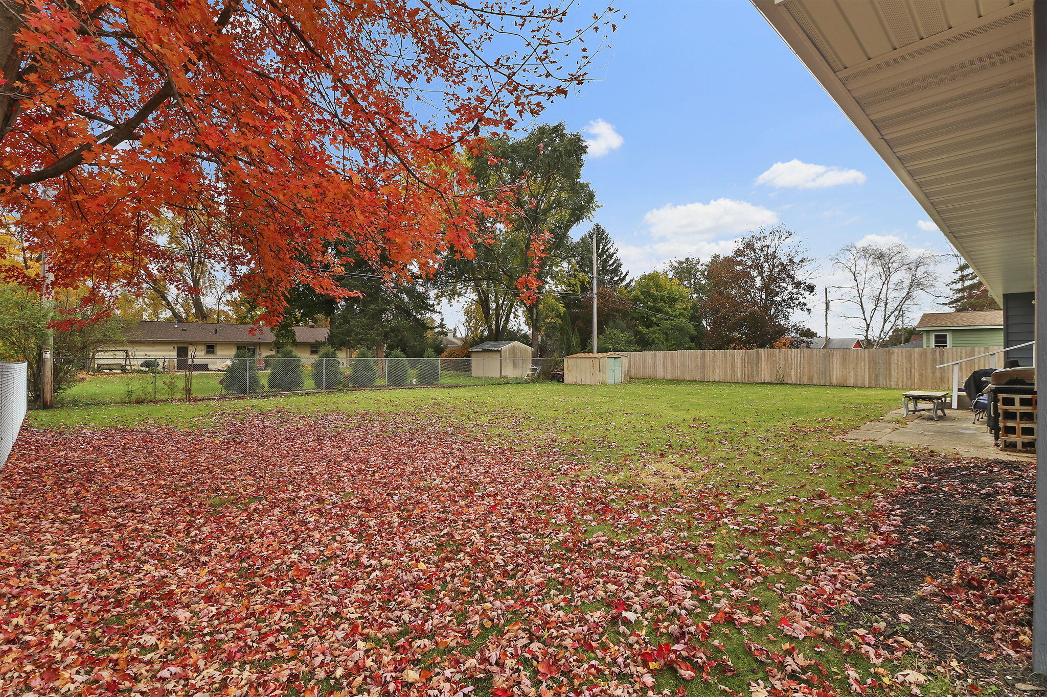 401 Roberts Dr, Mukwonago