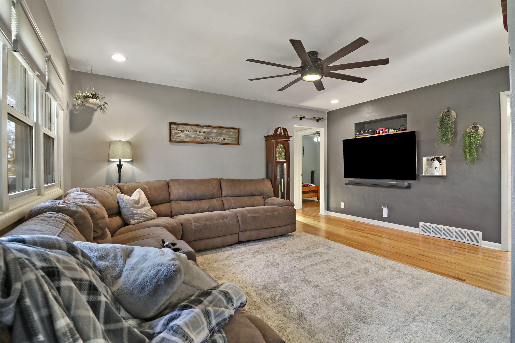 241 N Kendrick Ave, Burlington