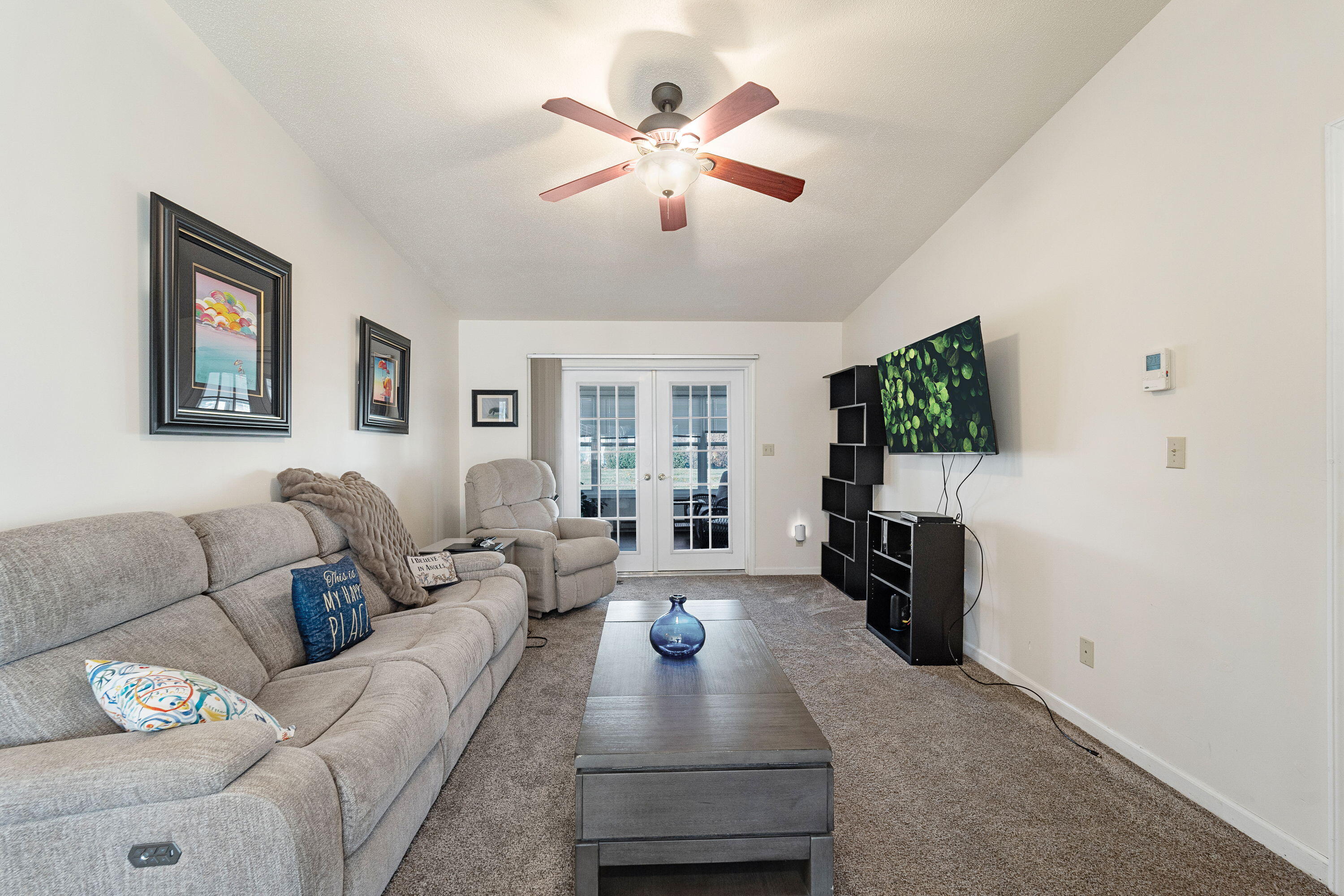 407 E 3rd Ave, 2, Elkhorn