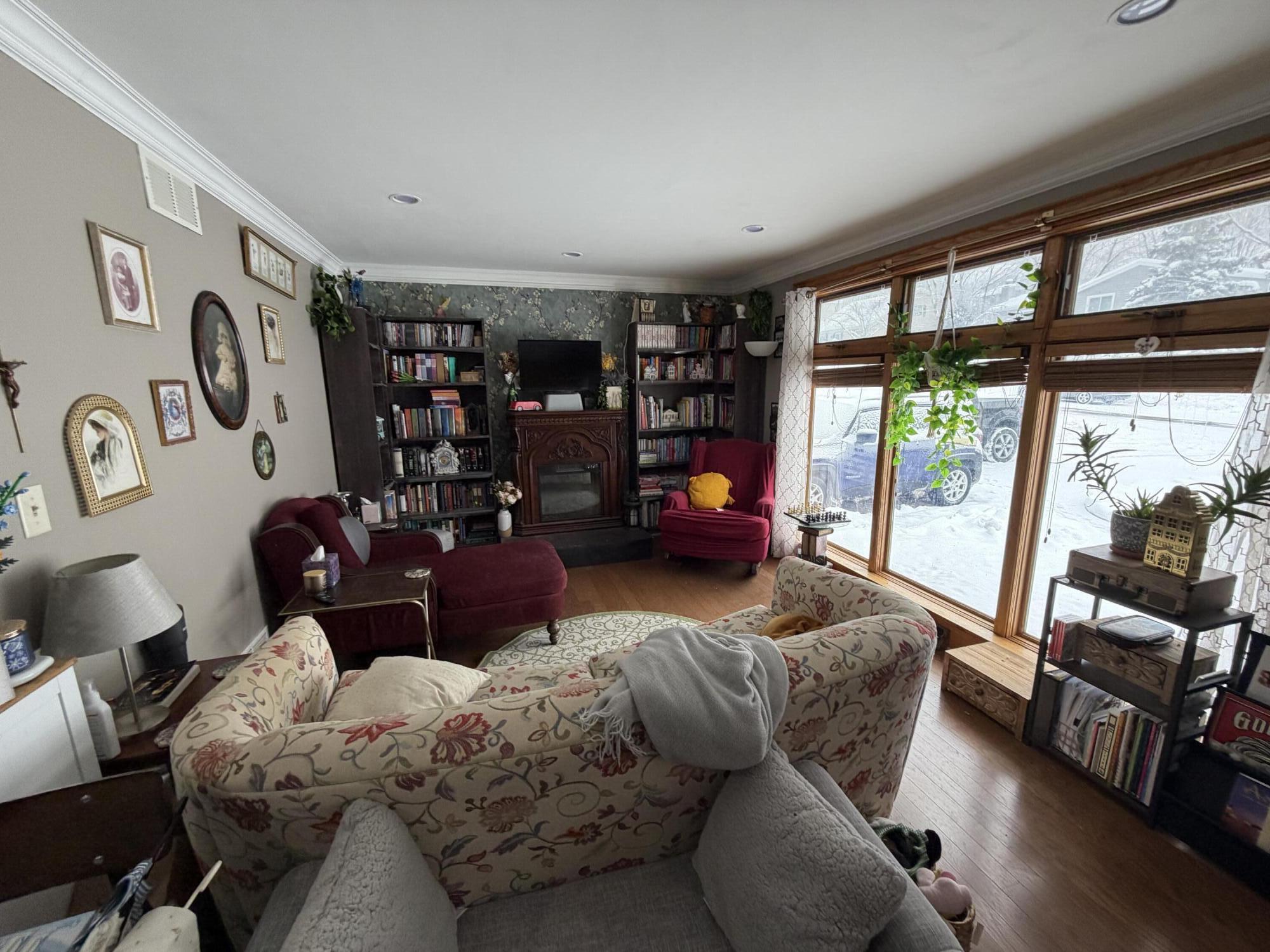 624 Lewis St, Burlington