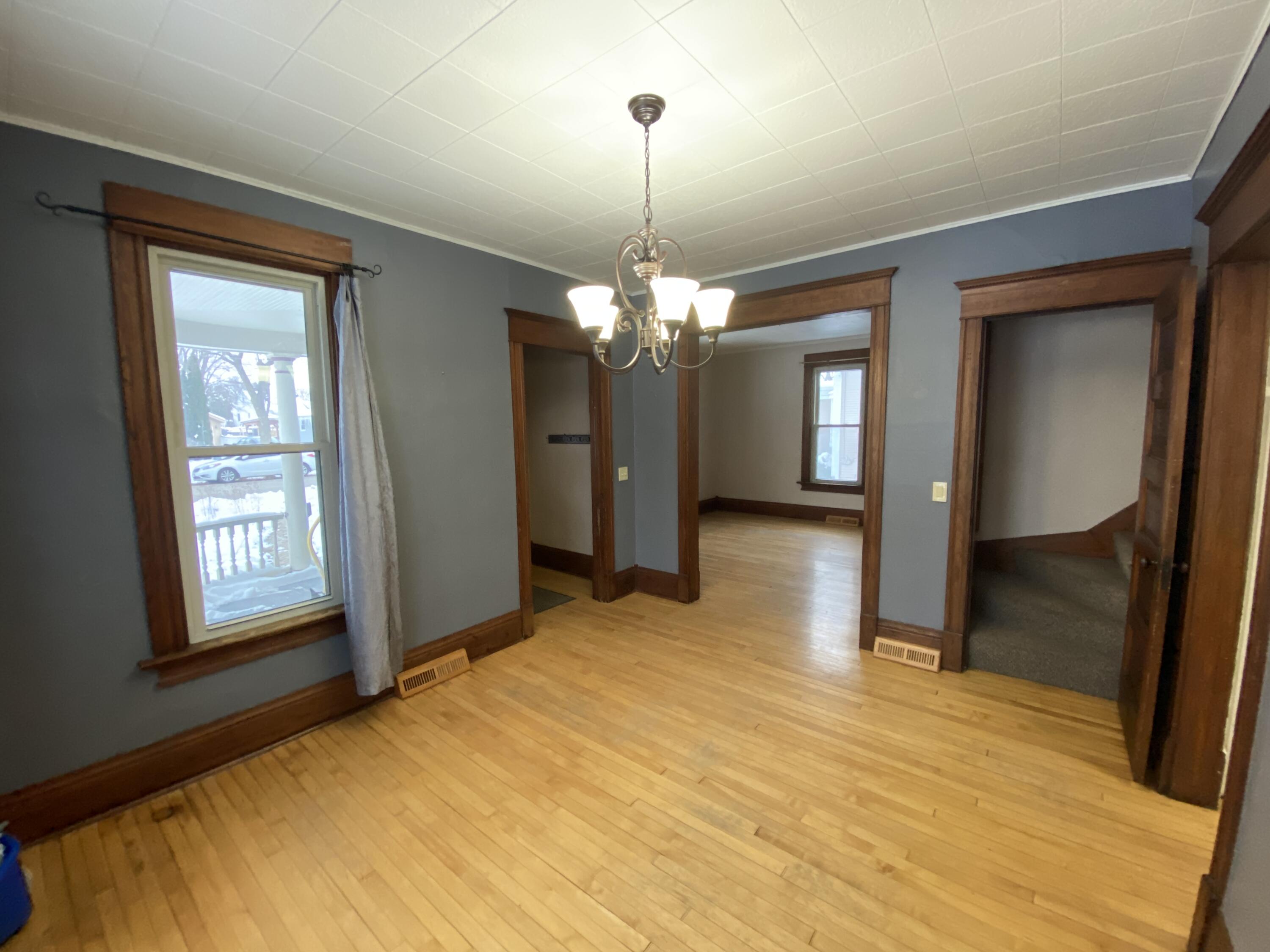 441 Hawthorn St, Burlington