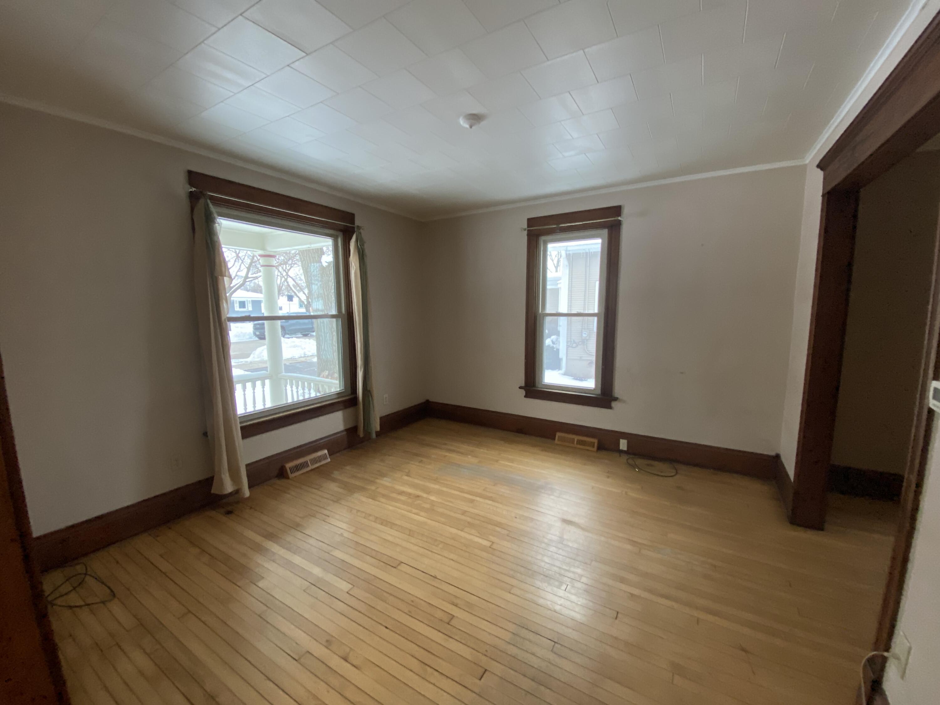 441 Hawthorn St, Burlington
