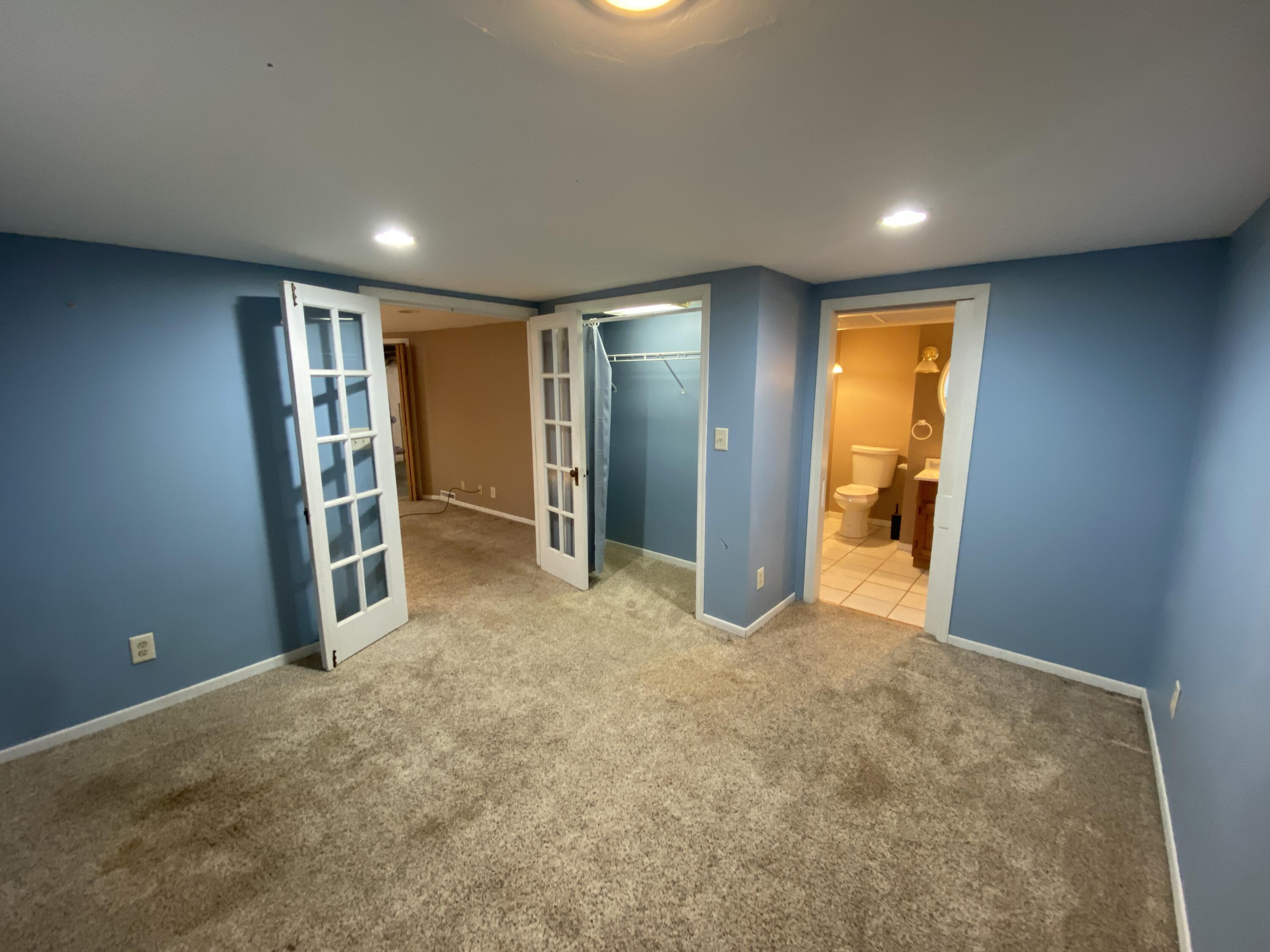 441 Hawthorn St, Burlington
