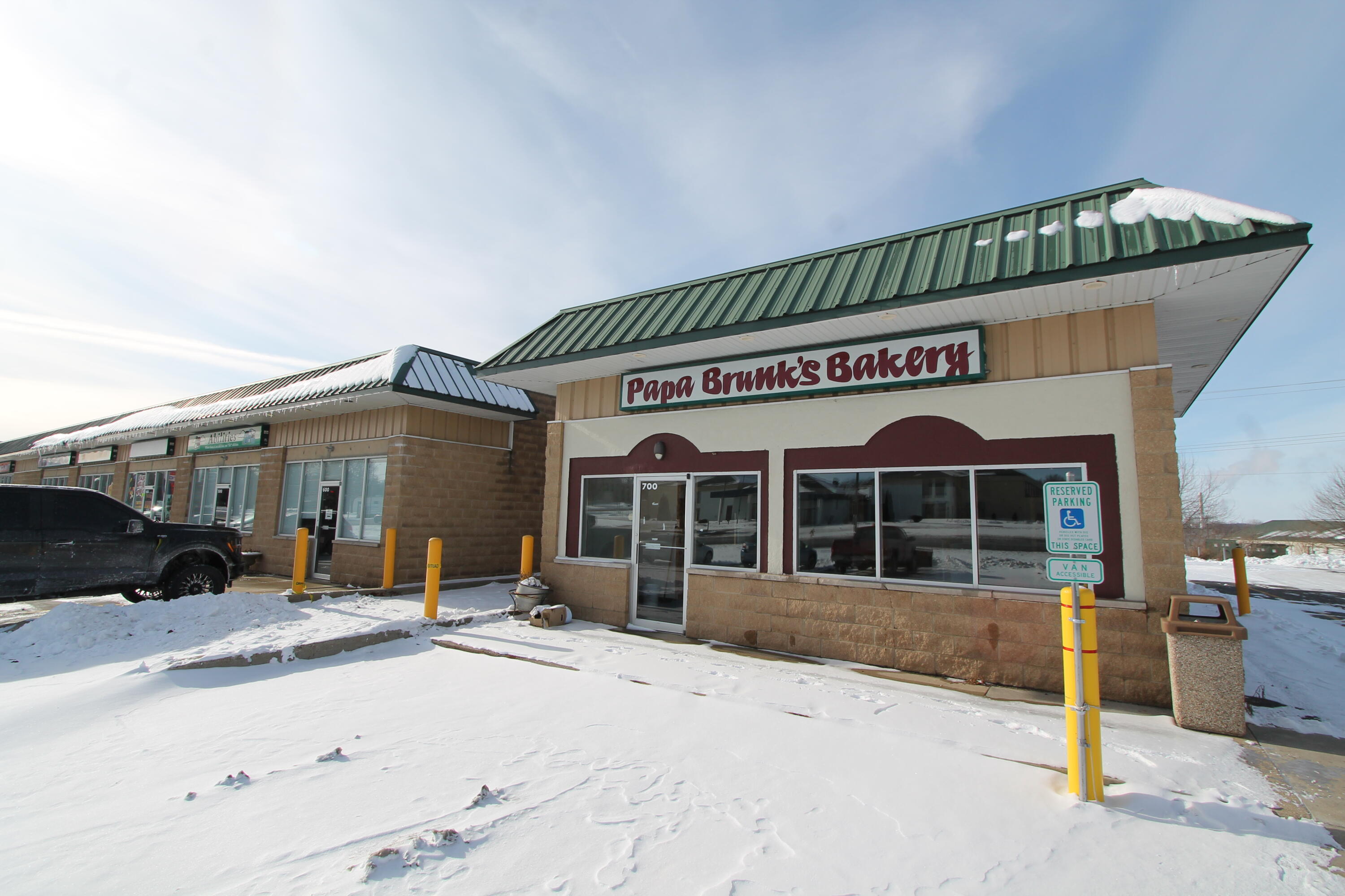 1220 Janesville Ave, 400-600, Fort Atkinson