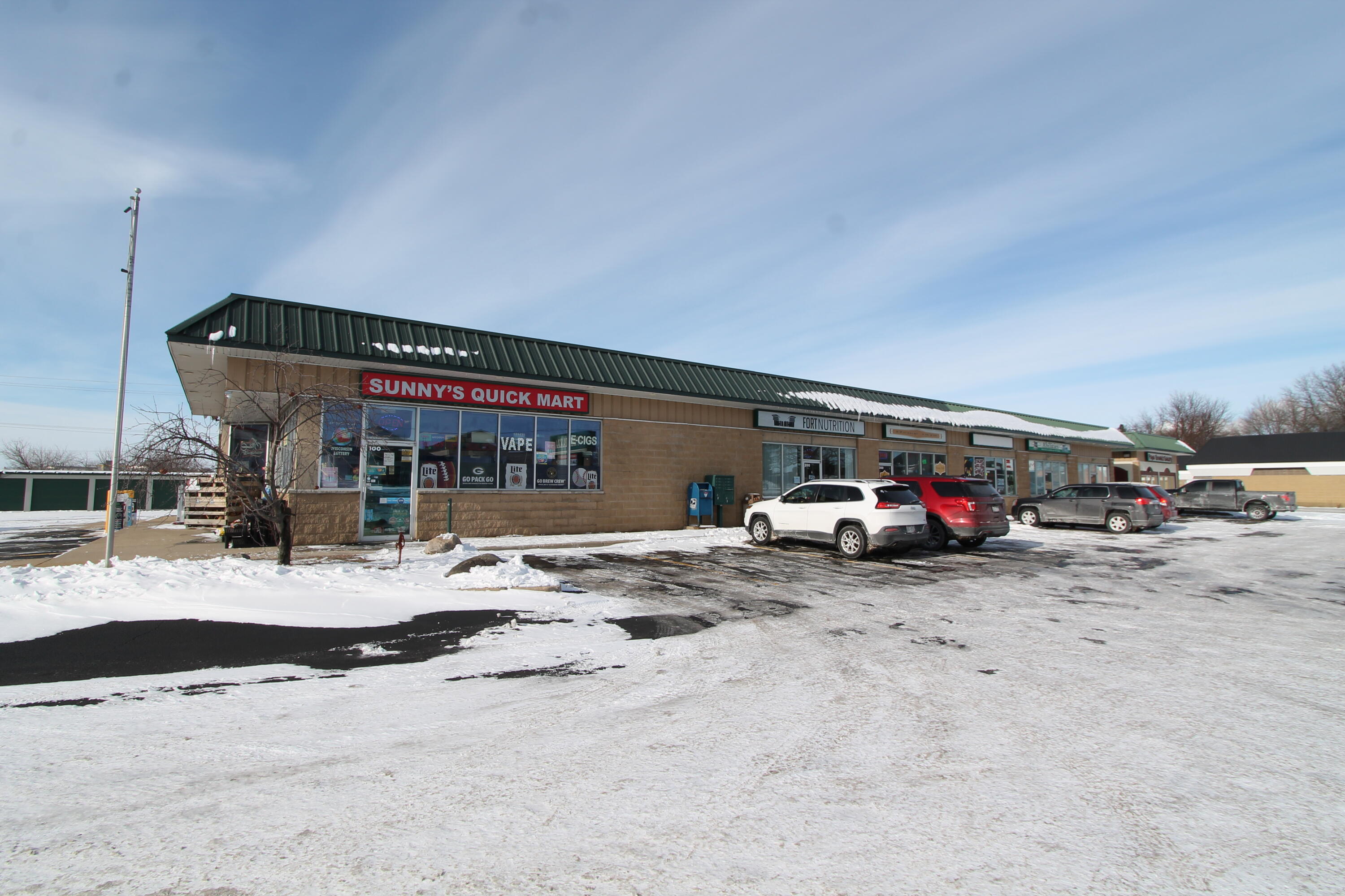 1220 Janesville Ave, 400-600, Fort Atkinson