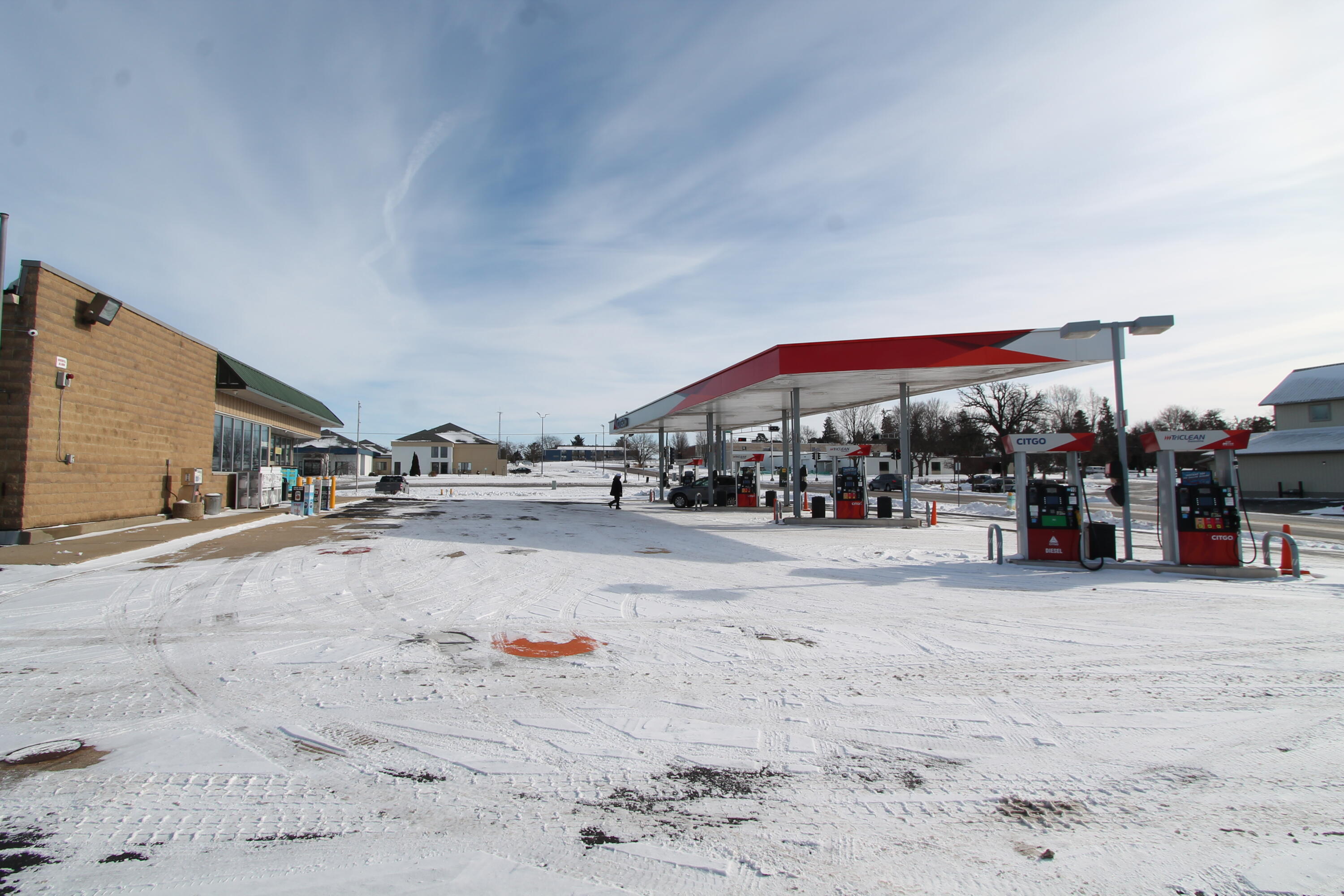 1220 Janesville Ave, 400-600, Fort Atkinson