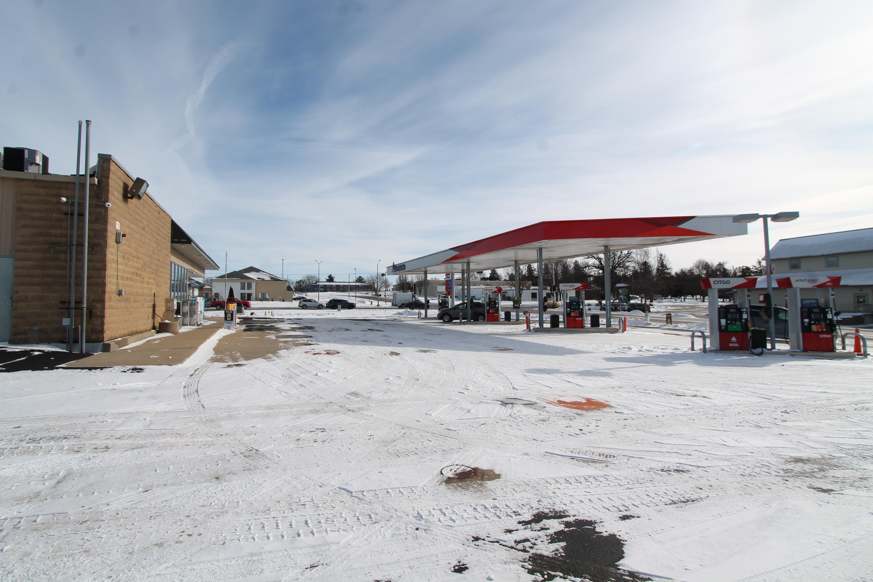 1220 Janesville Ave, 400-600, Fort Atkinson