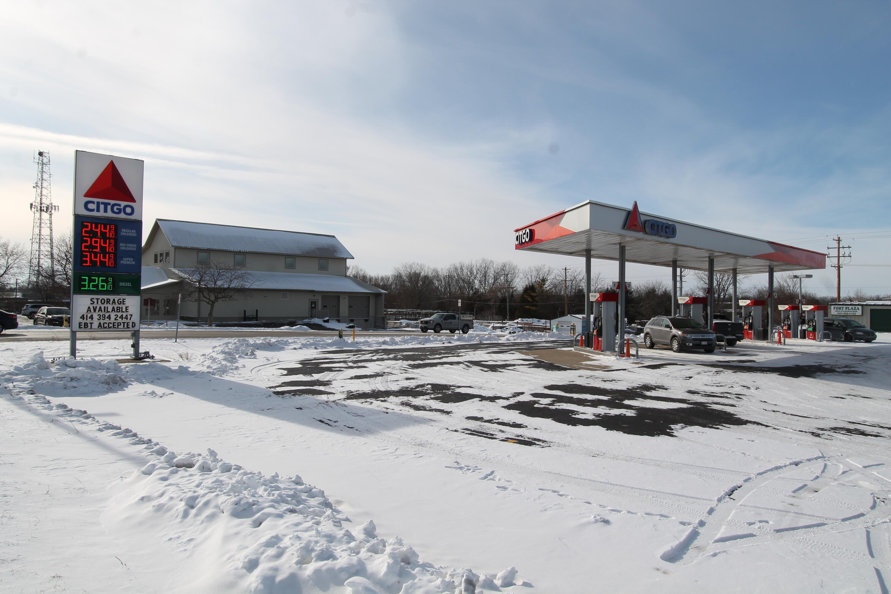 1220 Janesville Ave, 400-600, Fort Atkinson
