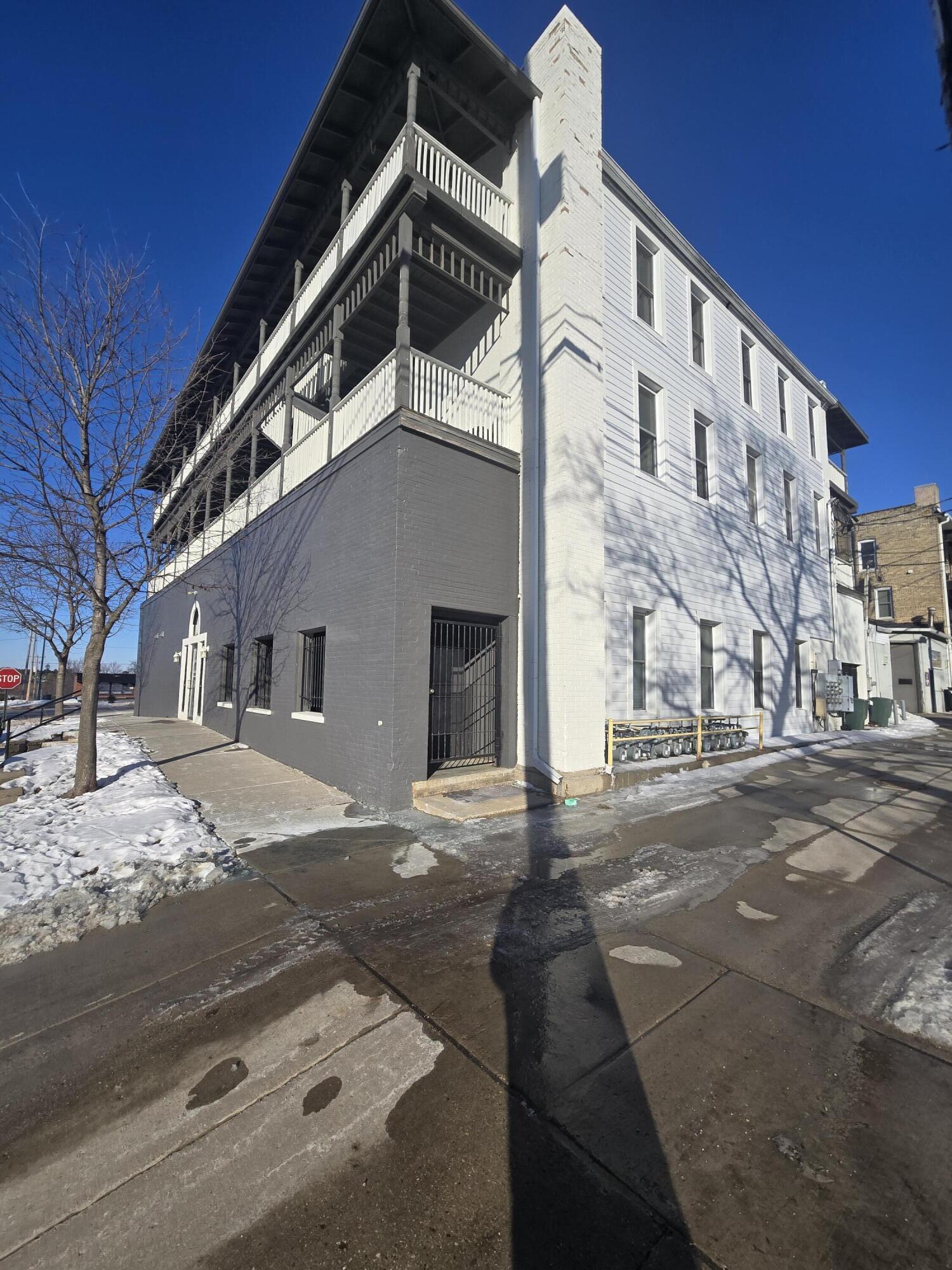 104 E Walworth Ave, Delavan
