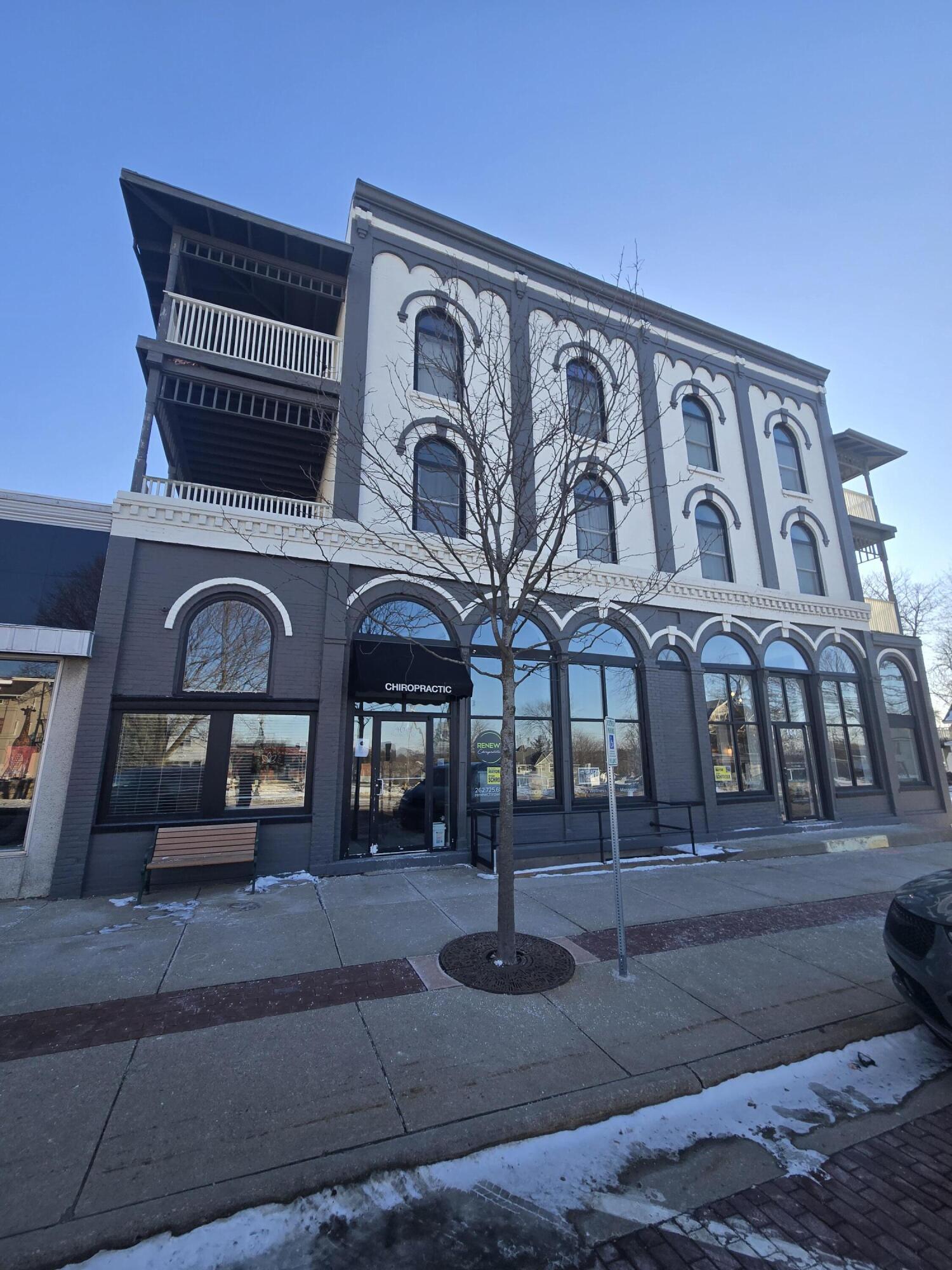 104 E Walworth Ave, Delavan