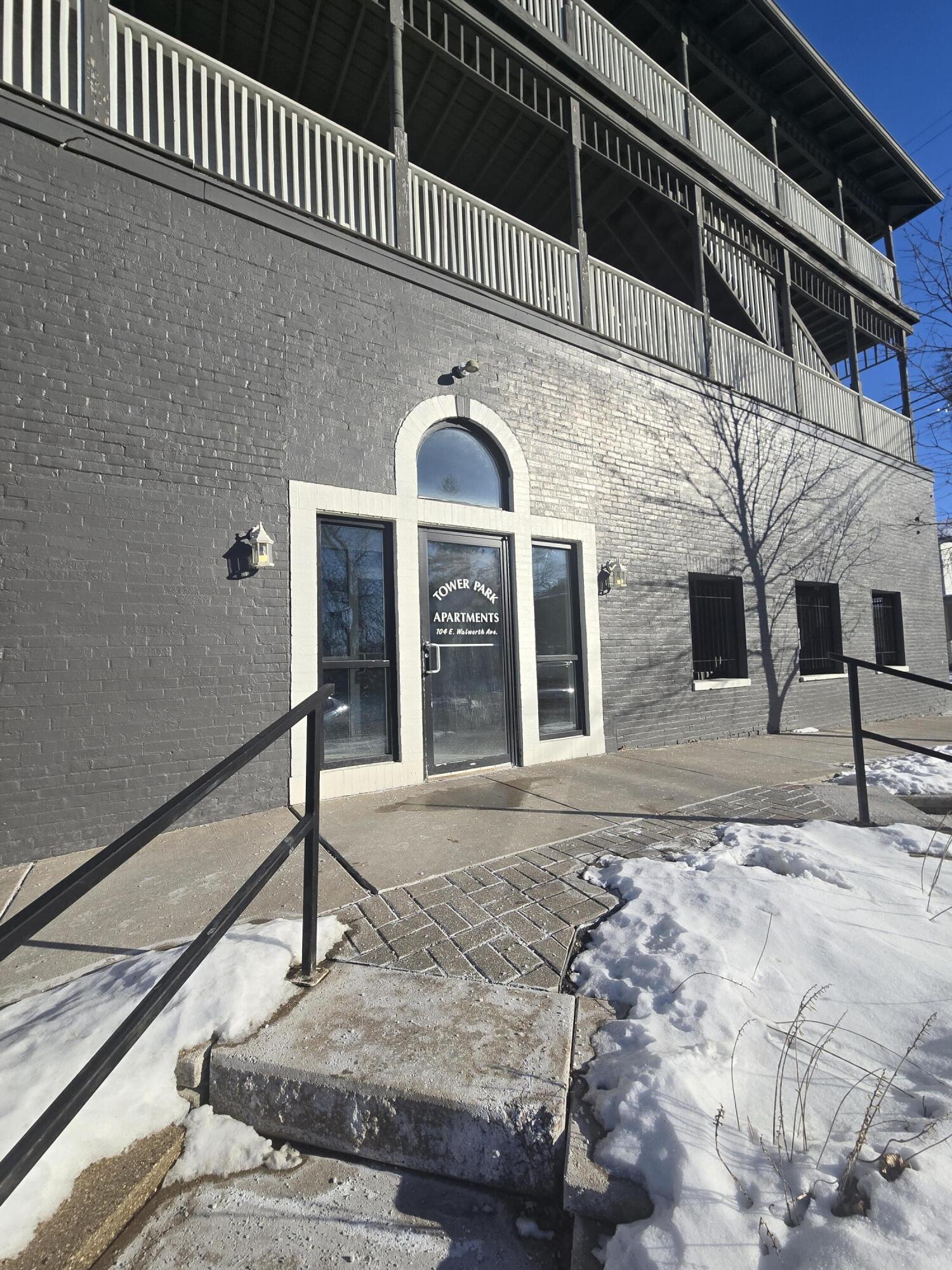 104 E Walworth Ave, Delavan