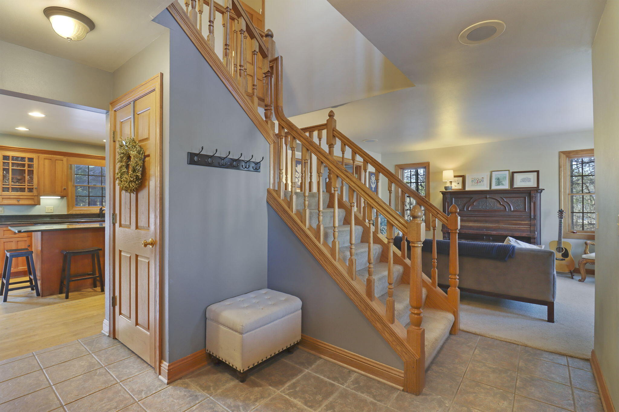 1100 Cooper Hawk Dr, Burlington