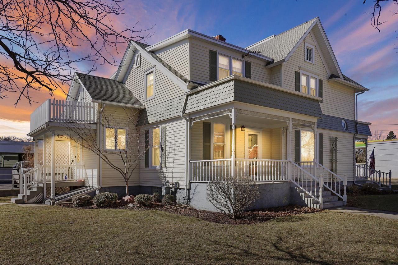 149 W Washington STREET