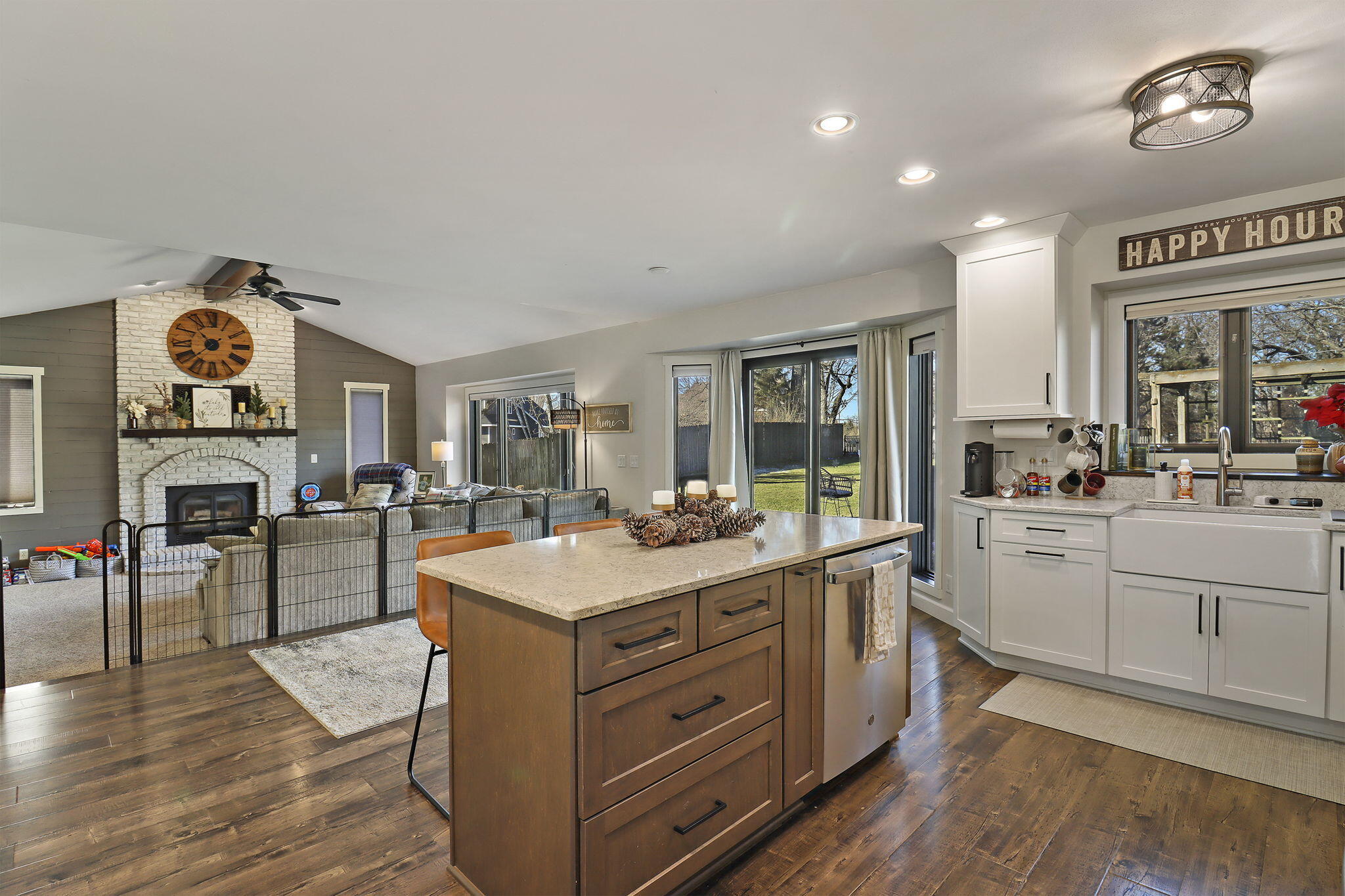 1212 Laurel Ln, Dover