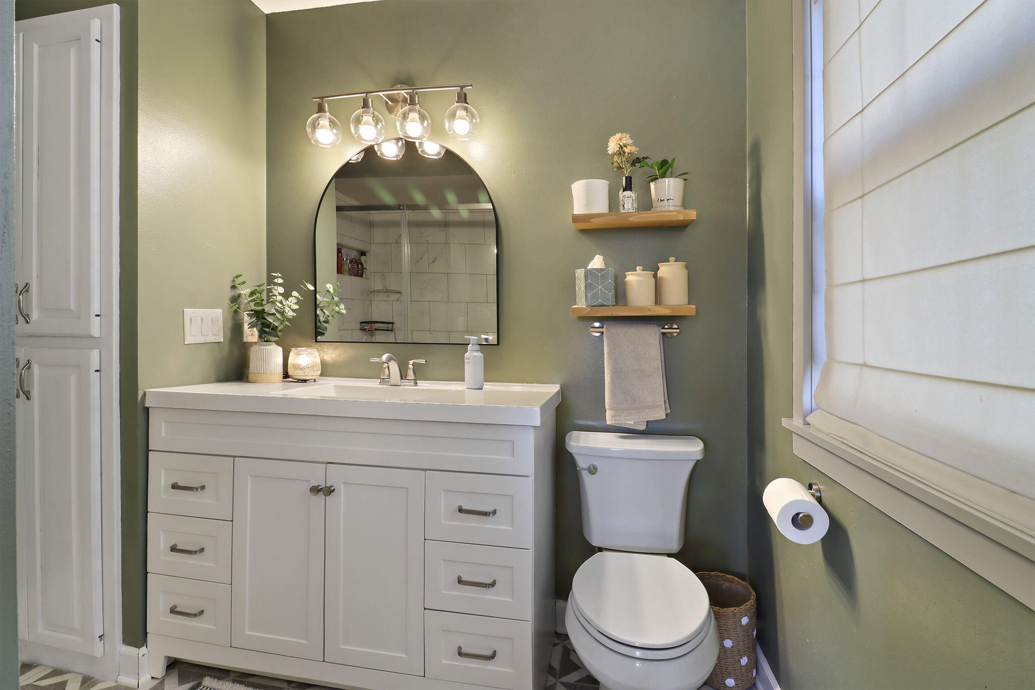 1212 Laurel Ln, Dover