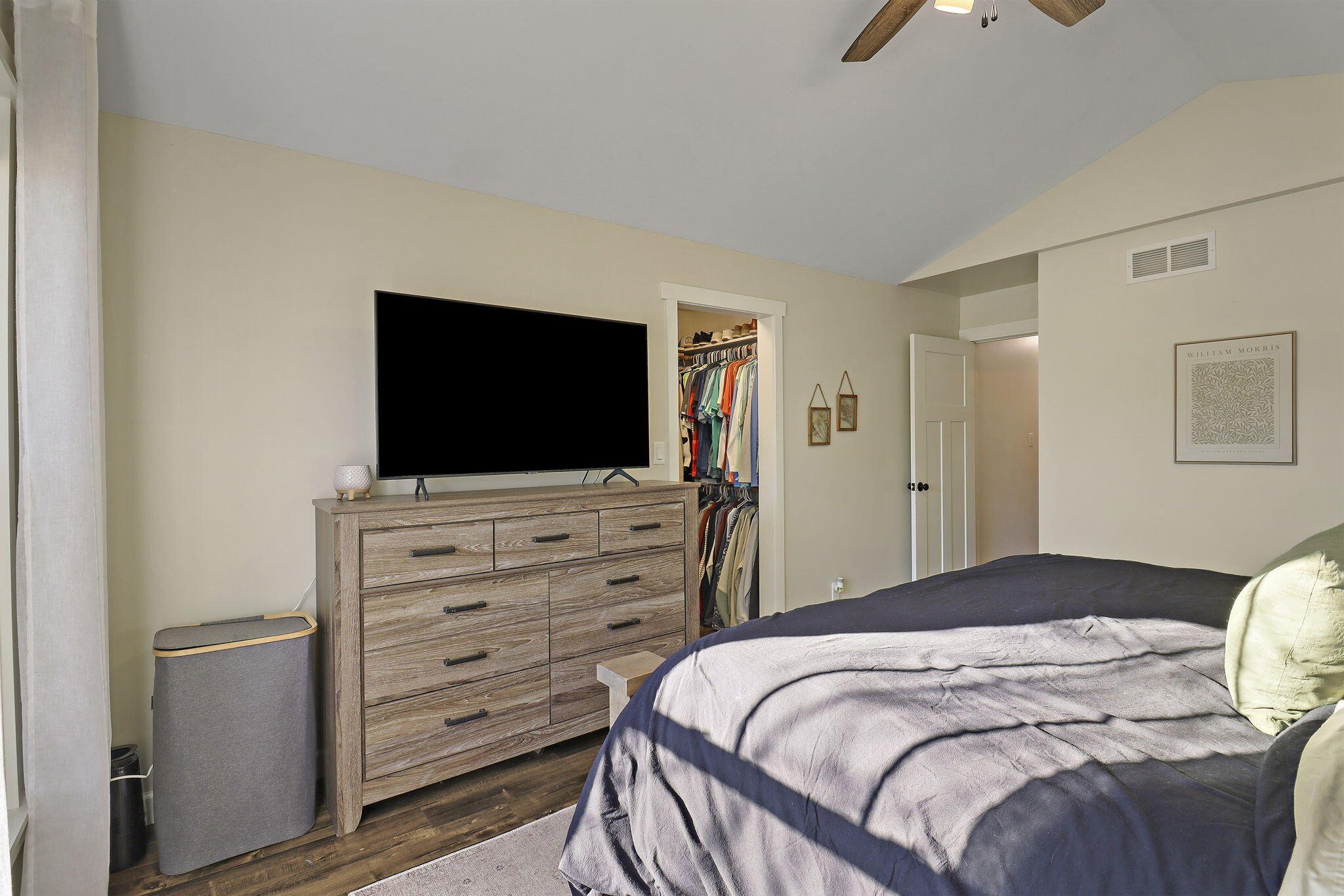 1212 Laurel Ln, Dover