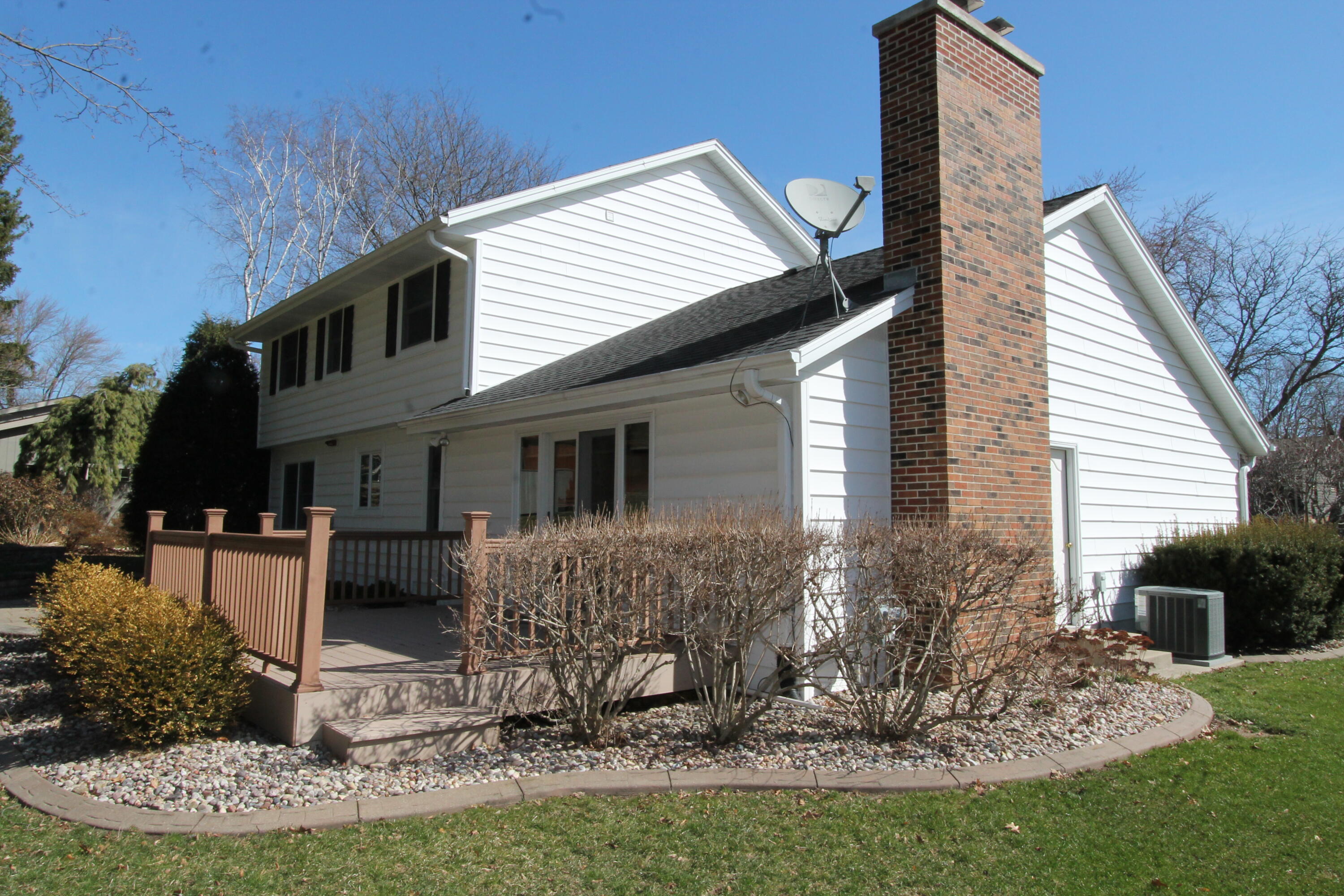 267 Robins Run -, Burlington