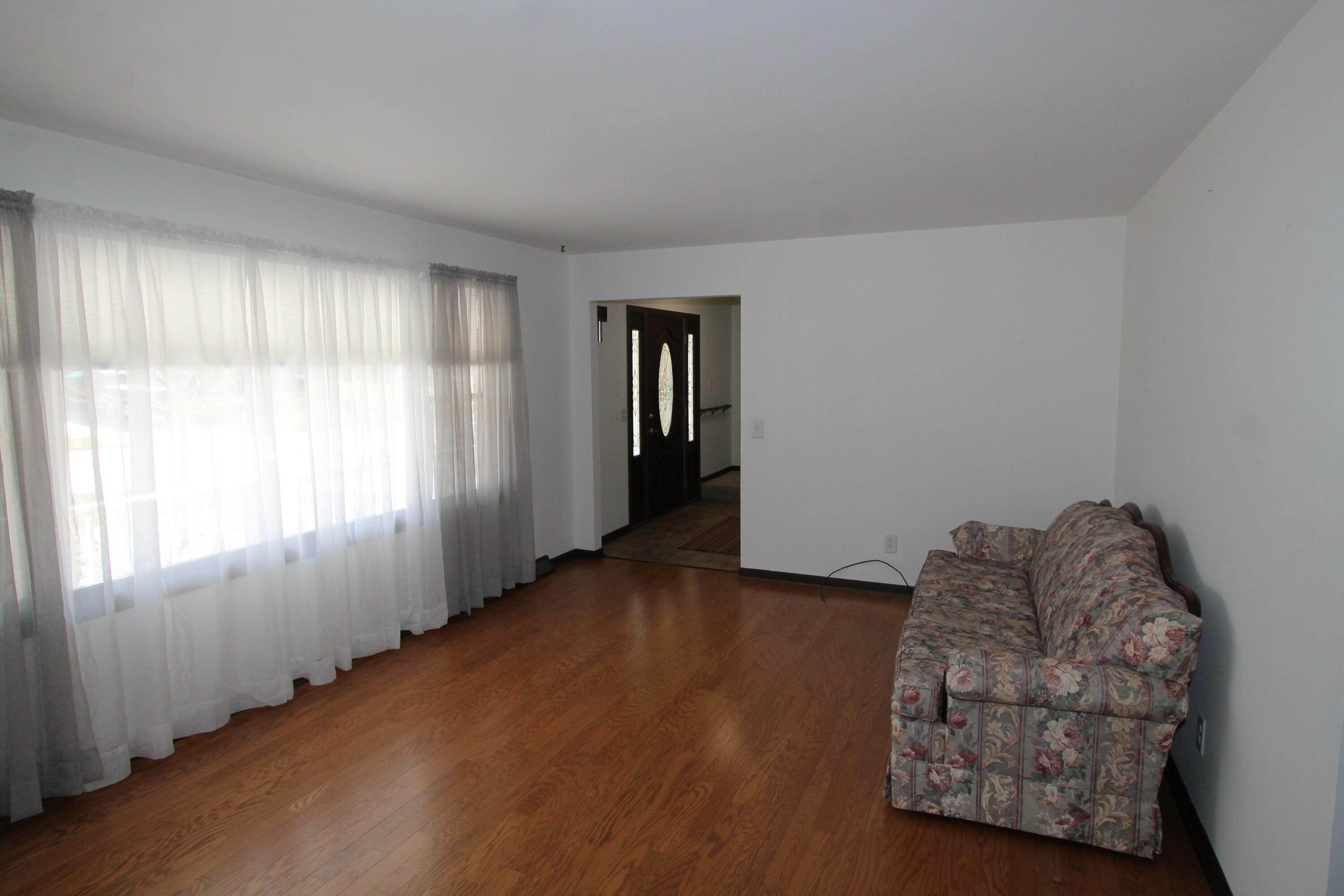 267 Robins Run -, Burlington