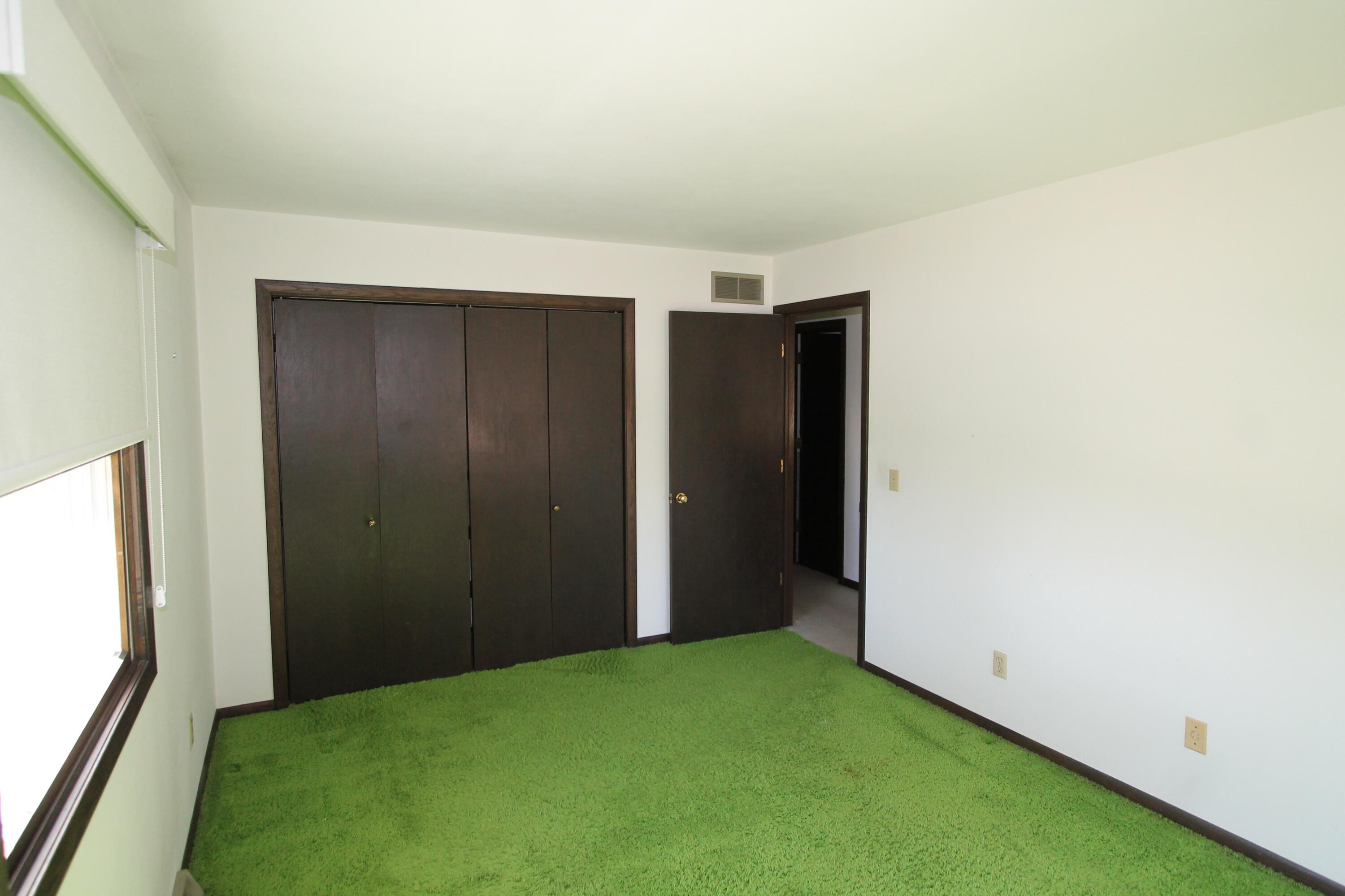 267 Robins Run -, Burlington