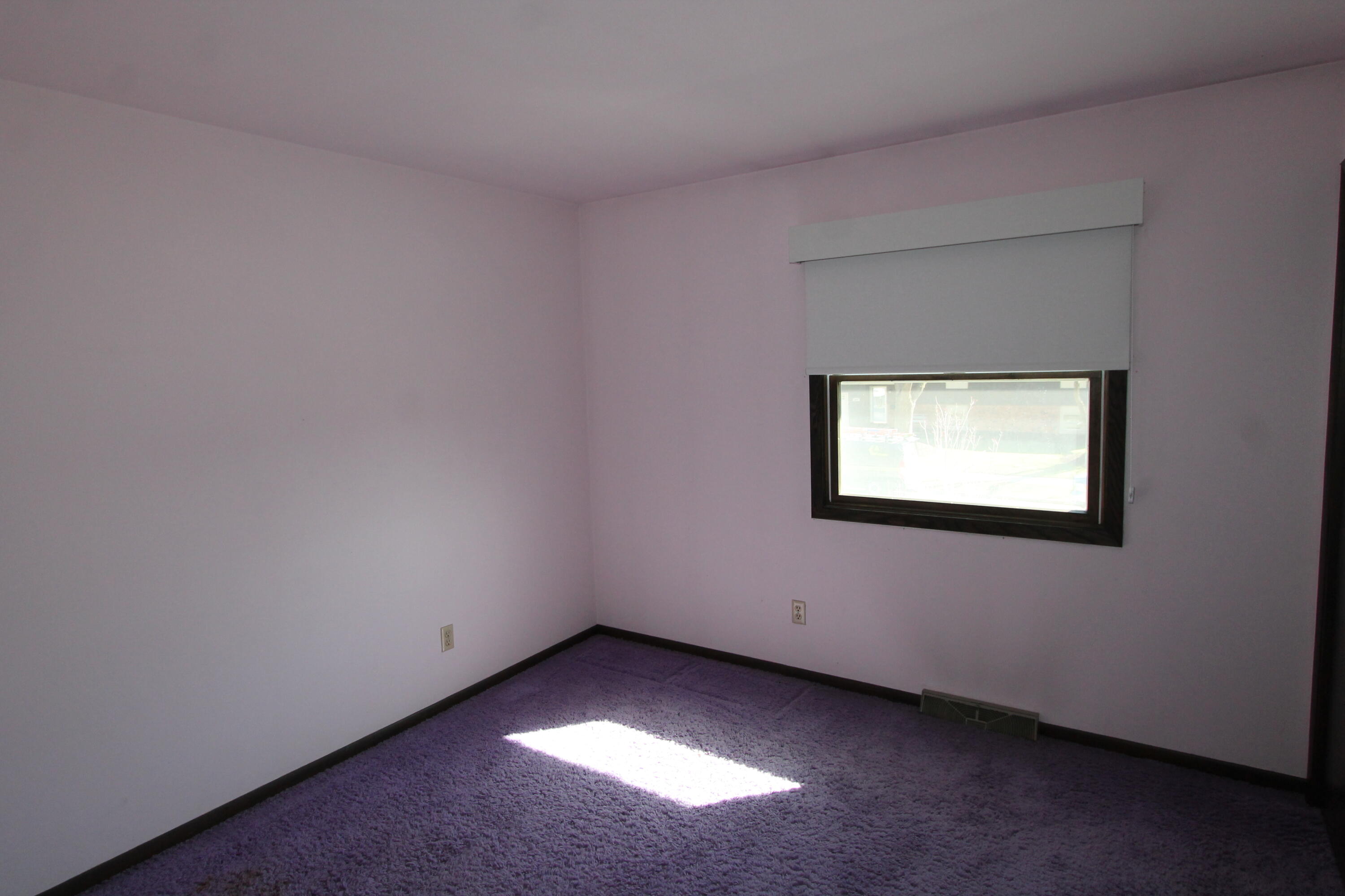 267 Robins Run -, Burlington