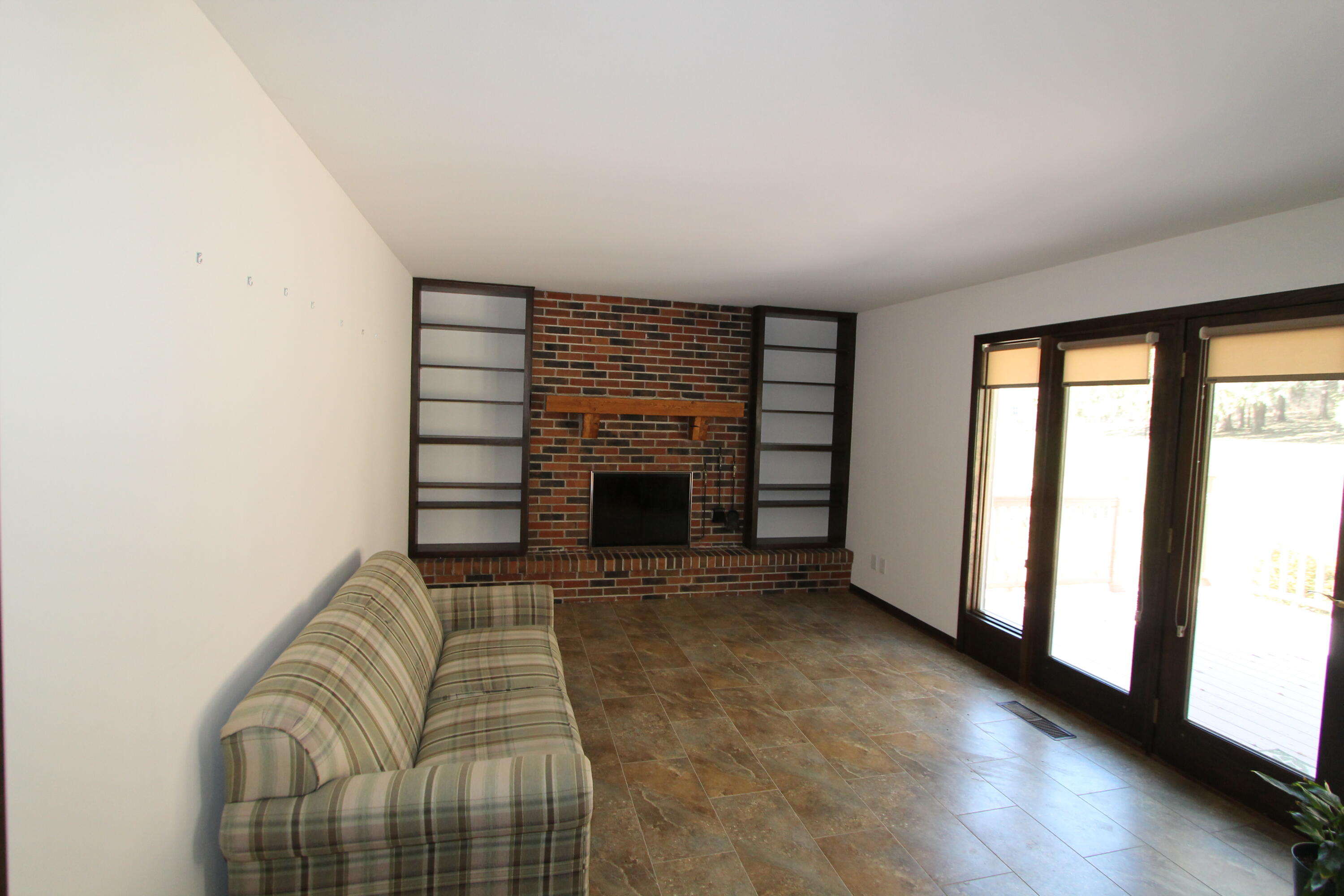 267 Robins Run -, Burlington