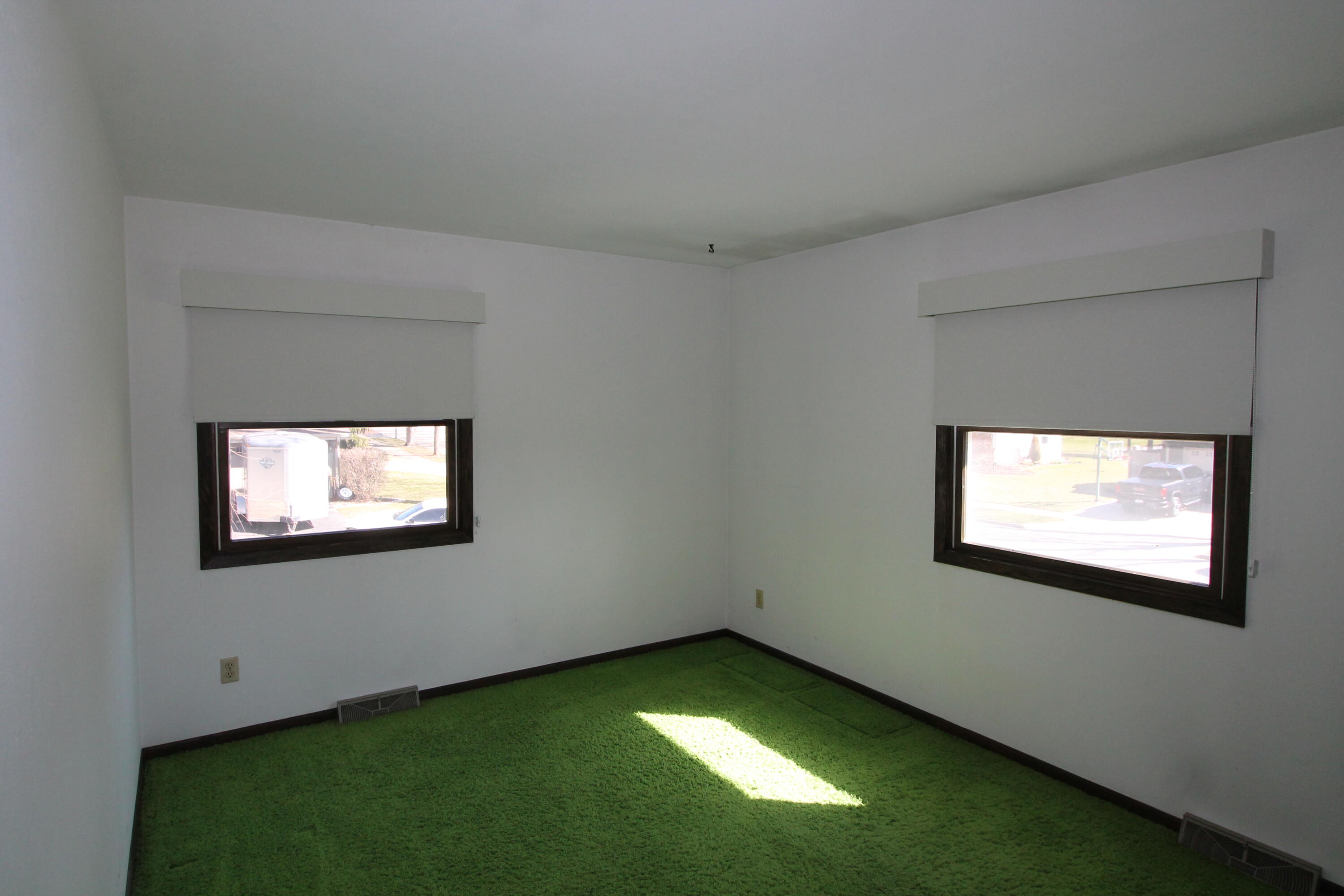 267 Robins Run -, Burlington