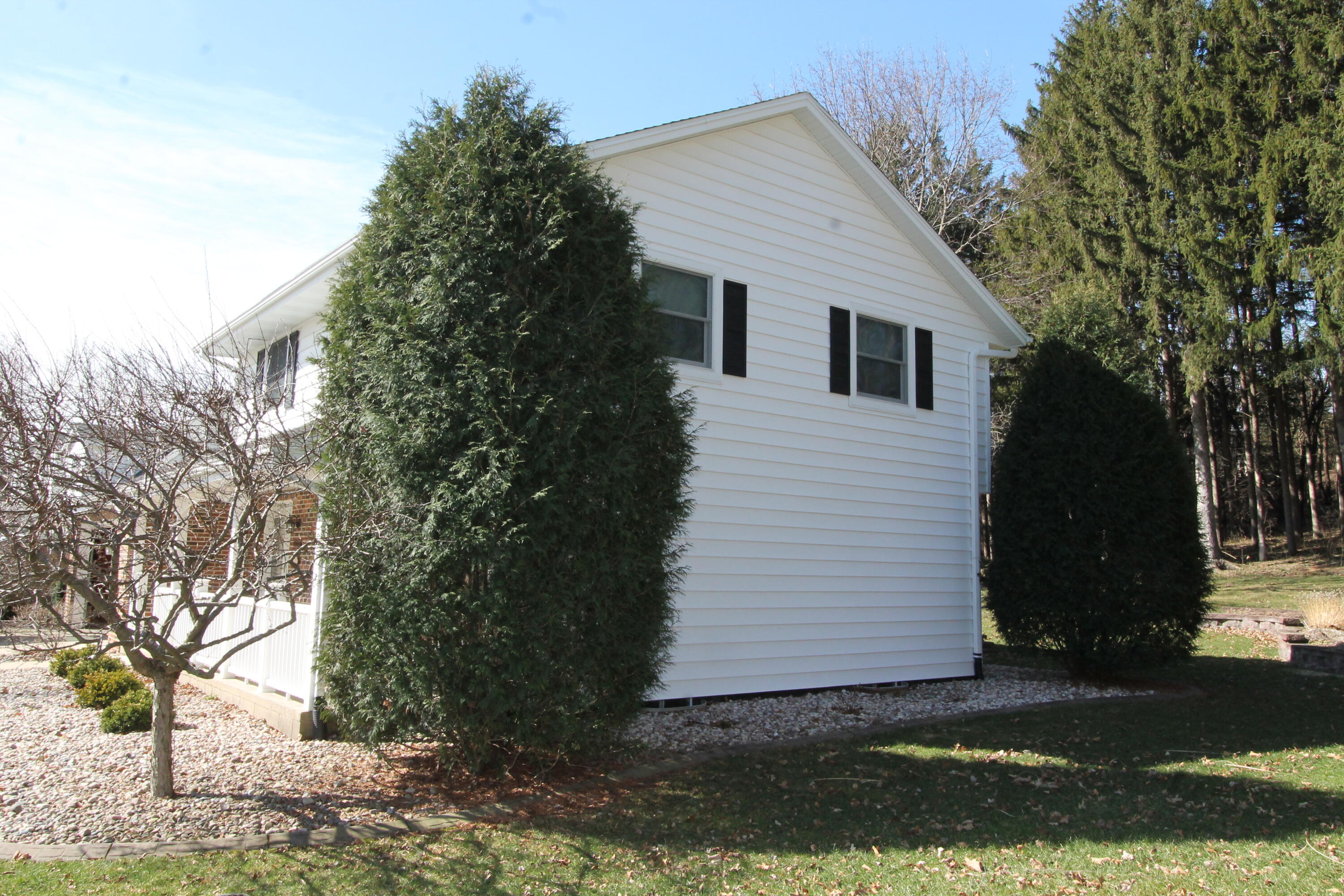 267 Robins Run -, Burlington