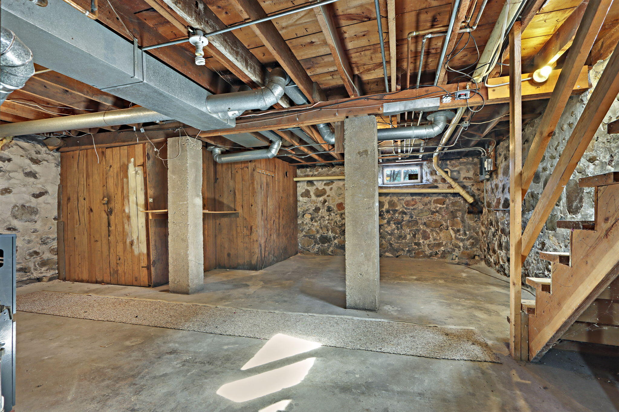 34911 W State St, Burlington