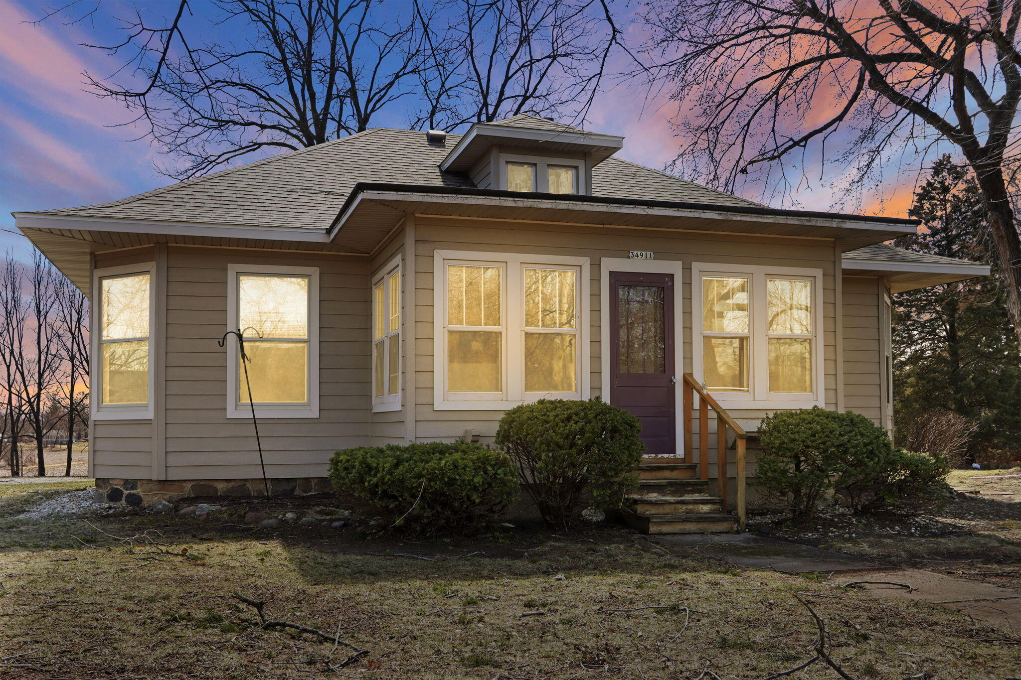 34911 W State St, Burlington