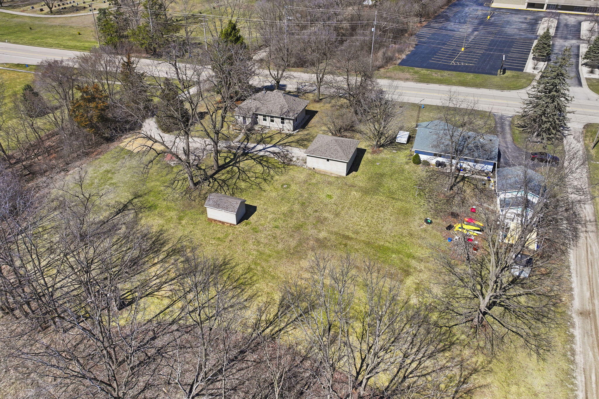 34911 W State St, Burlington