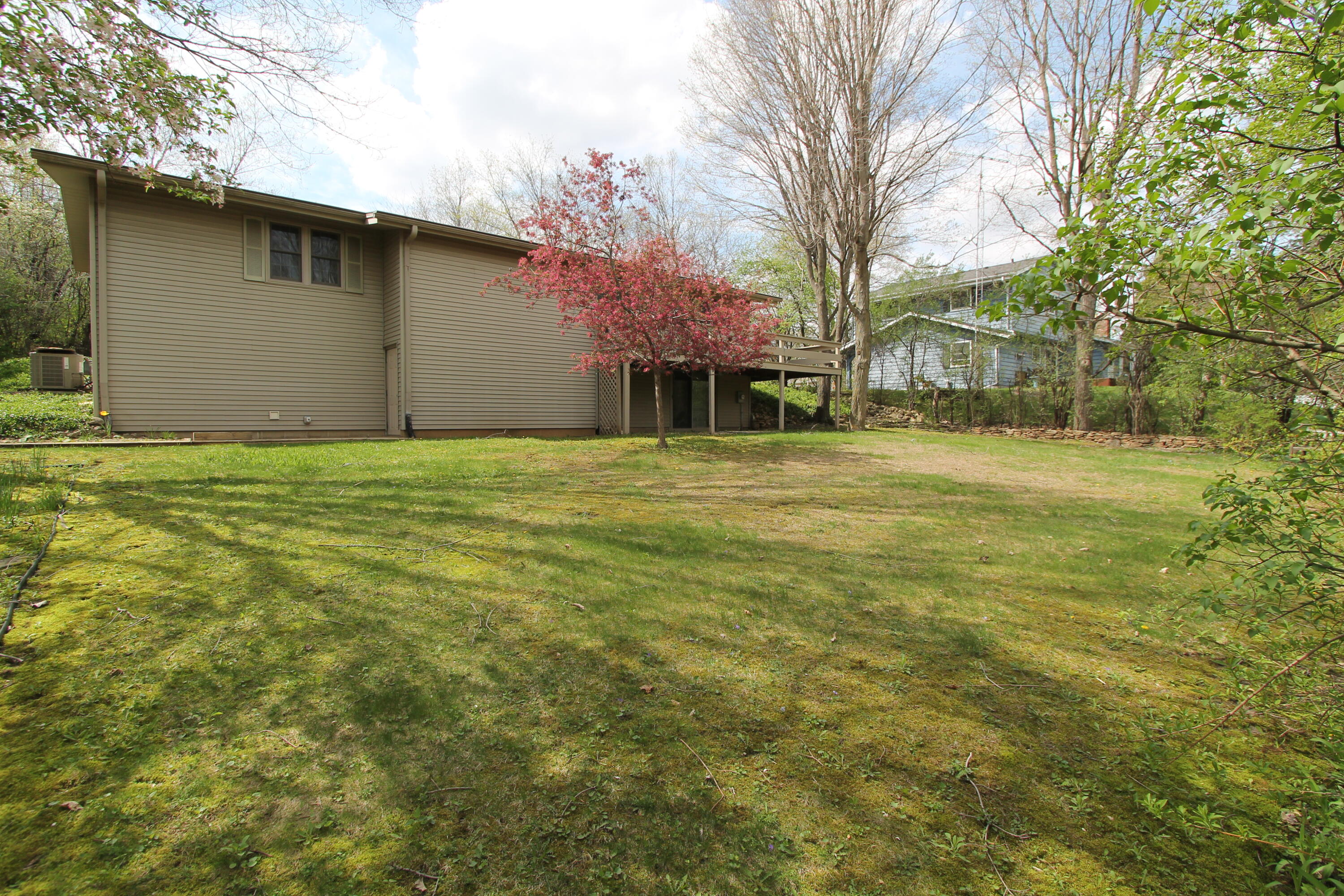 308 Highridge Rd, Burlington