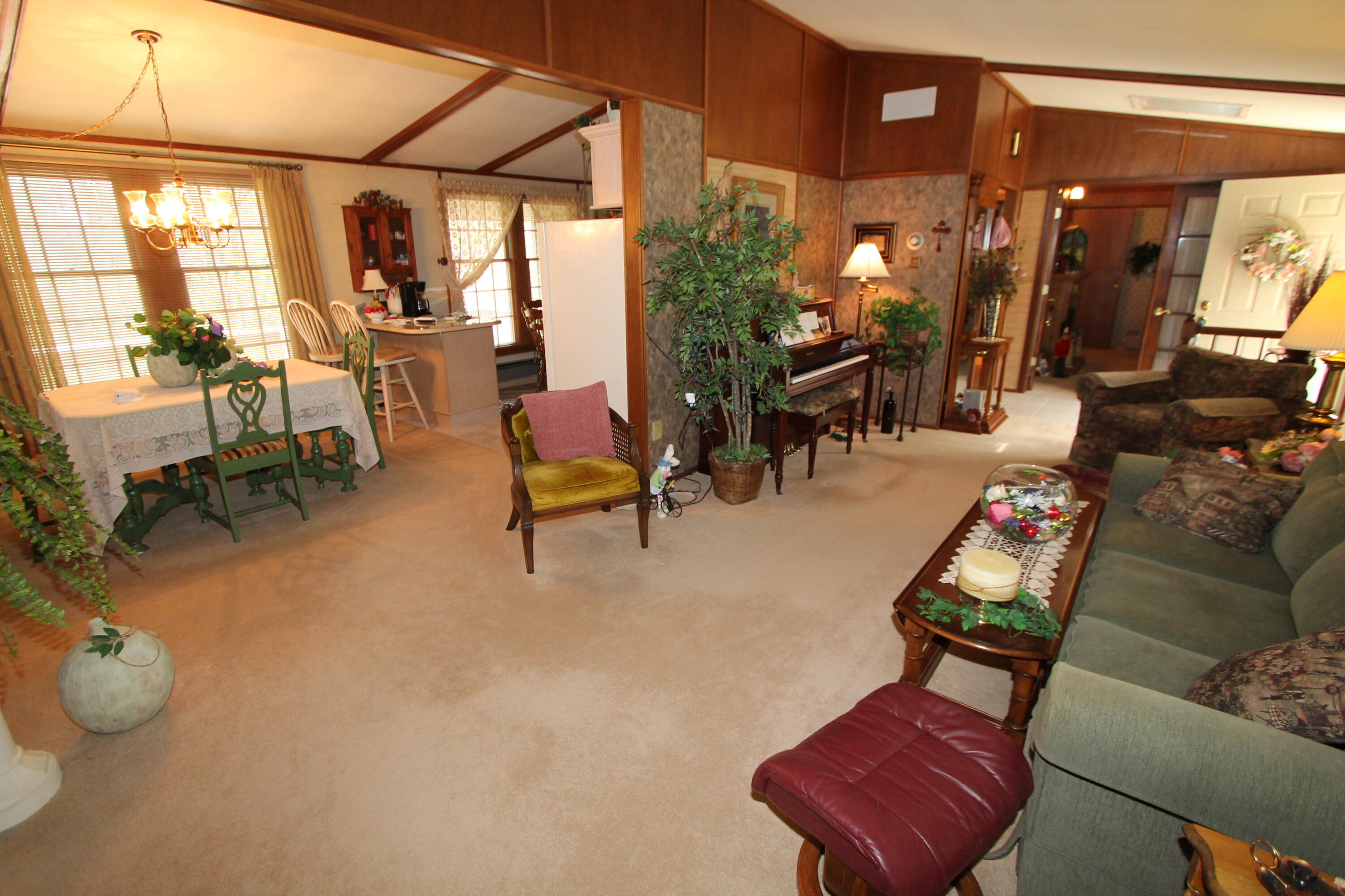 308 Highridge Rd, Burlington