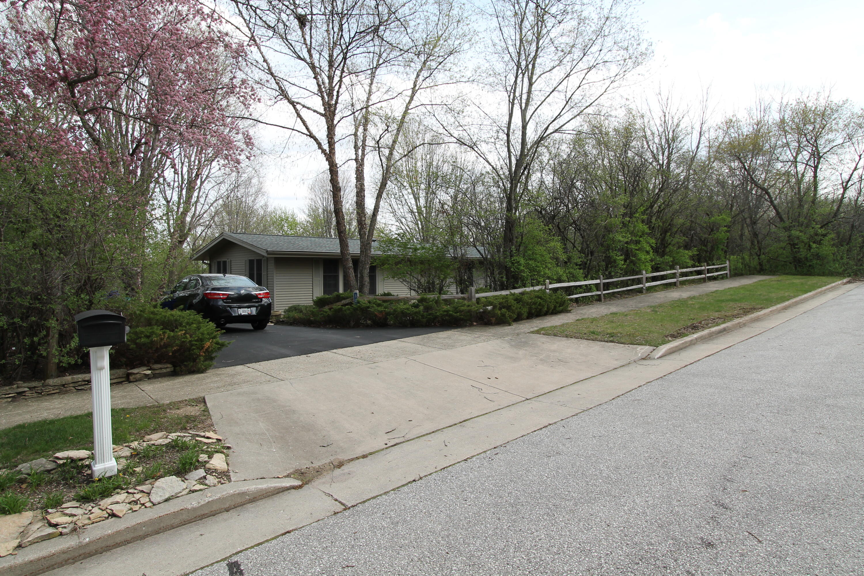 308 Highridge Rd, Burlington