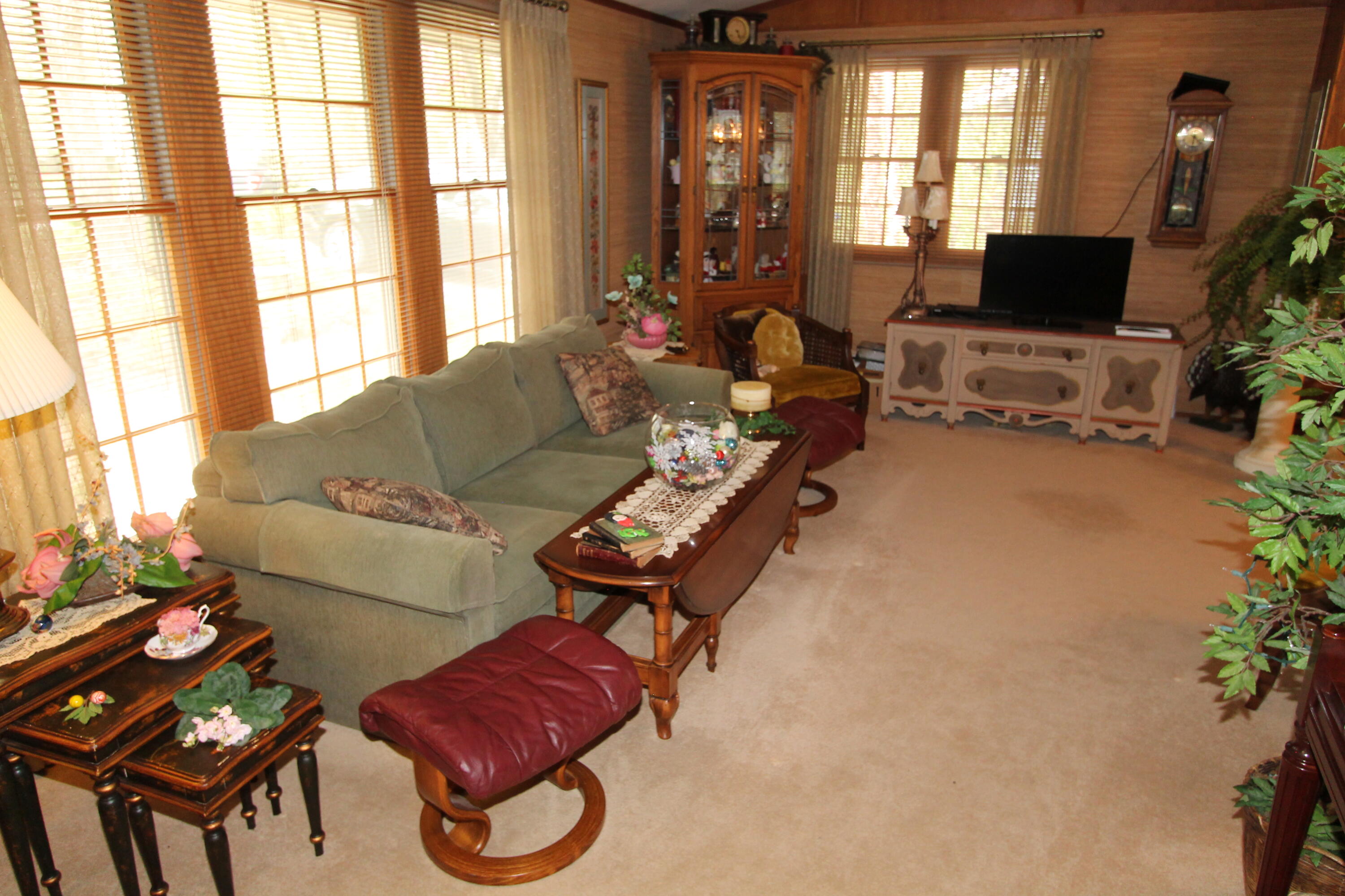 308 Highridge Rd, Burlington