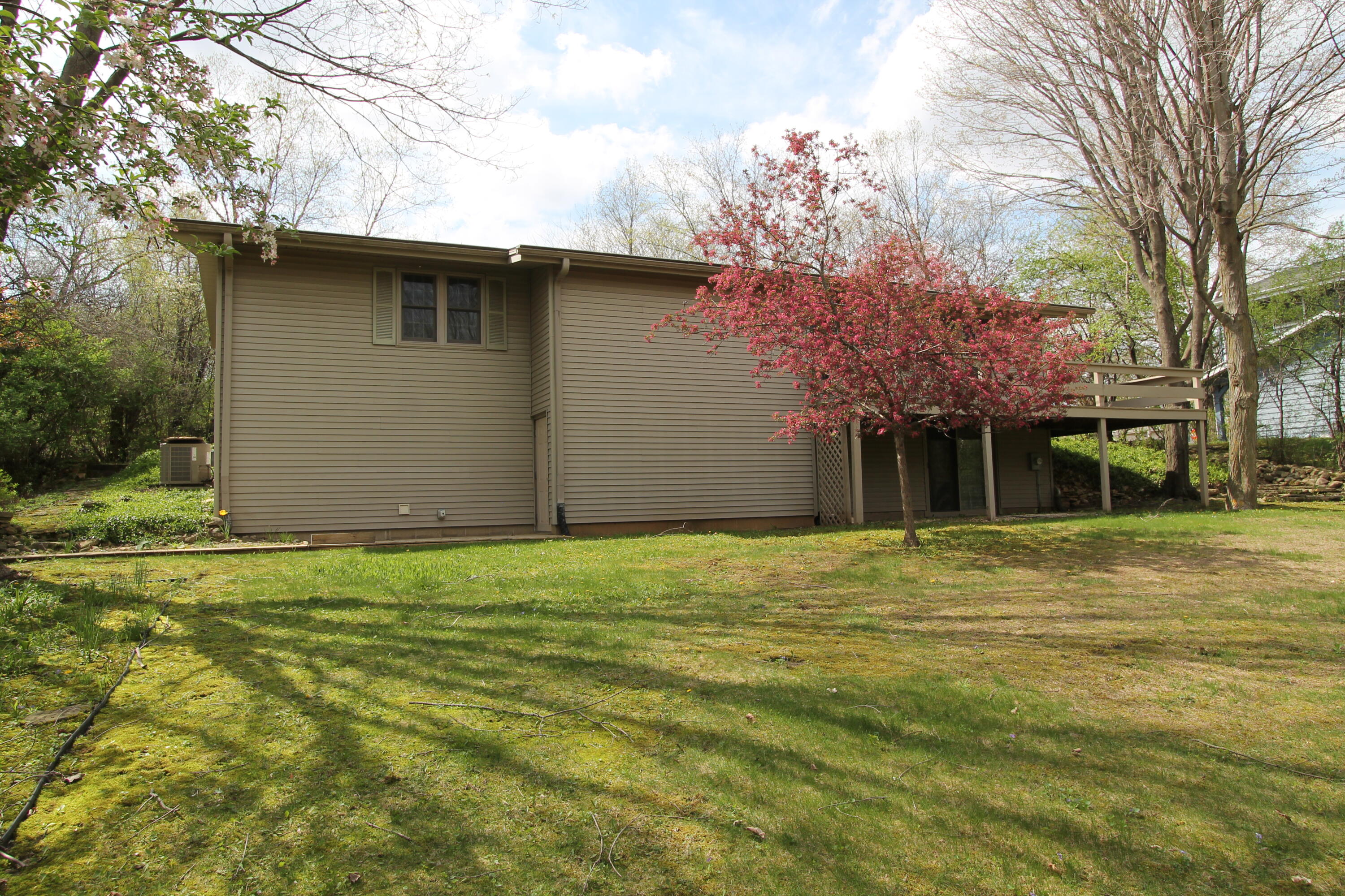 308 Highridge Rd, Burlington