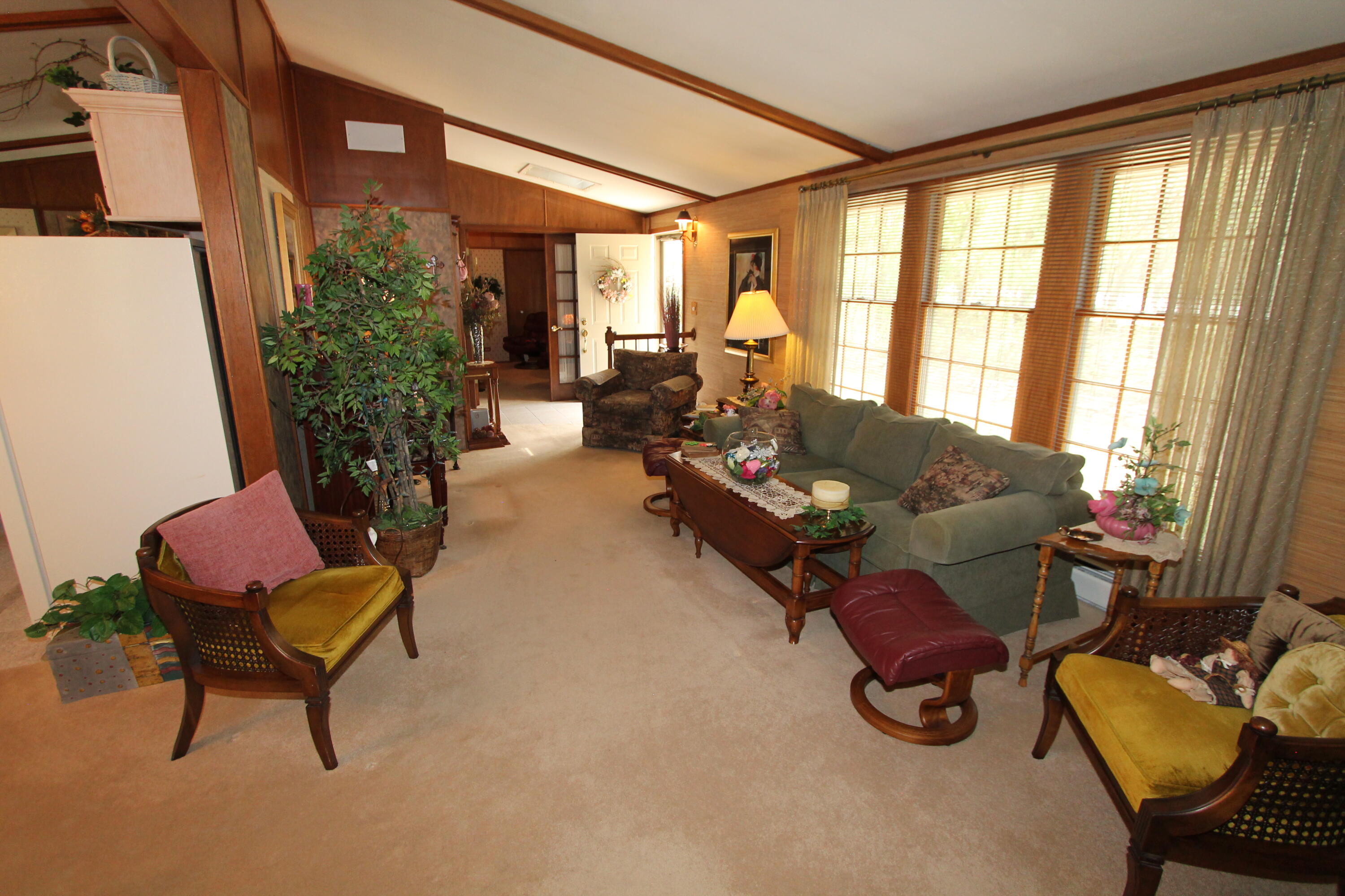 308 Highridge Rd, Burlington
