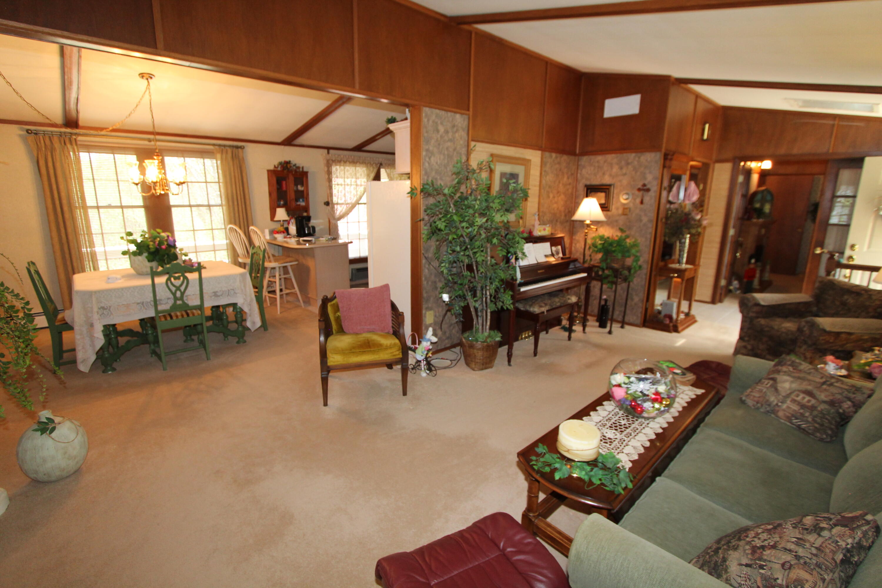 308 Highridge Rd, Burlington