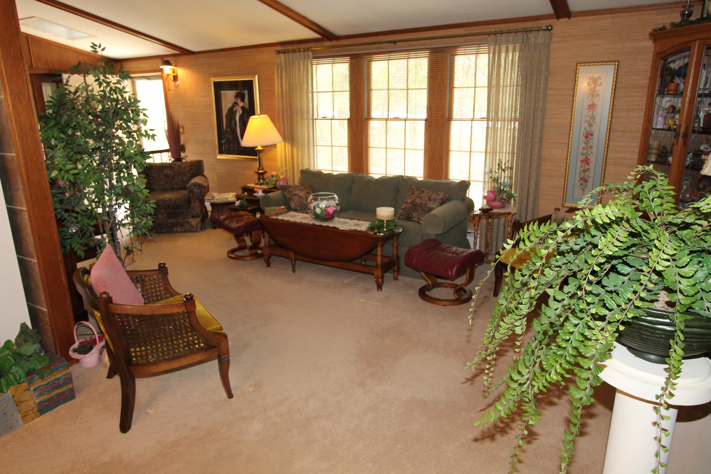 308 Highridge Rd, Burlington