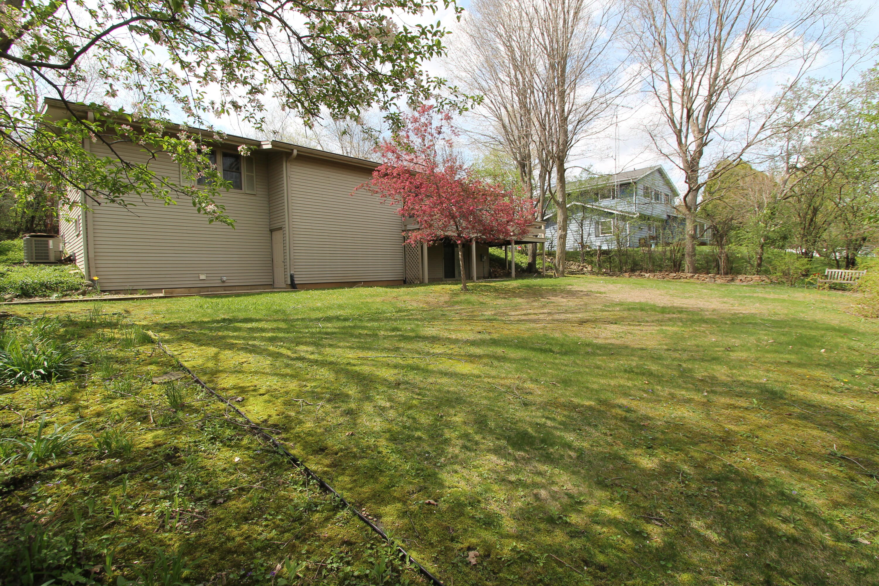 308 Highridge Rd, Burlington