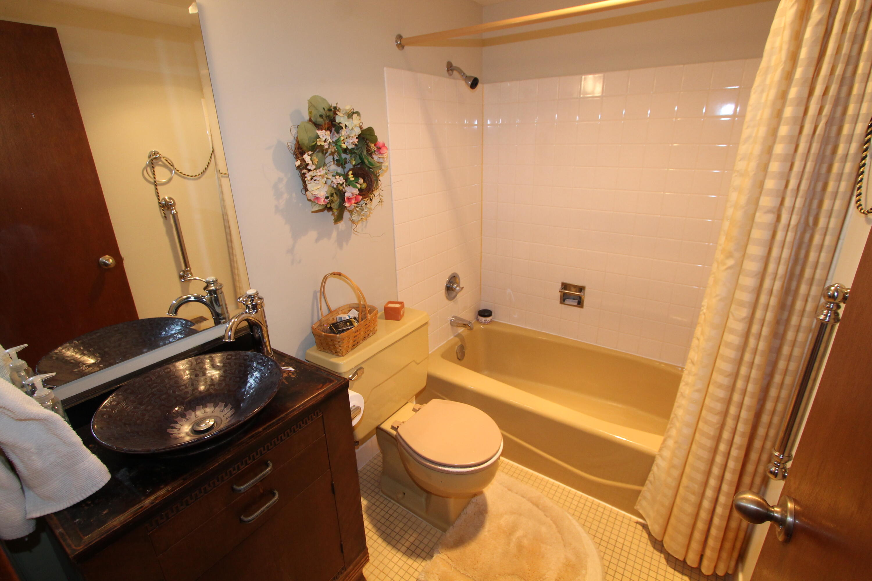 308 Highridge Rd, Burlington