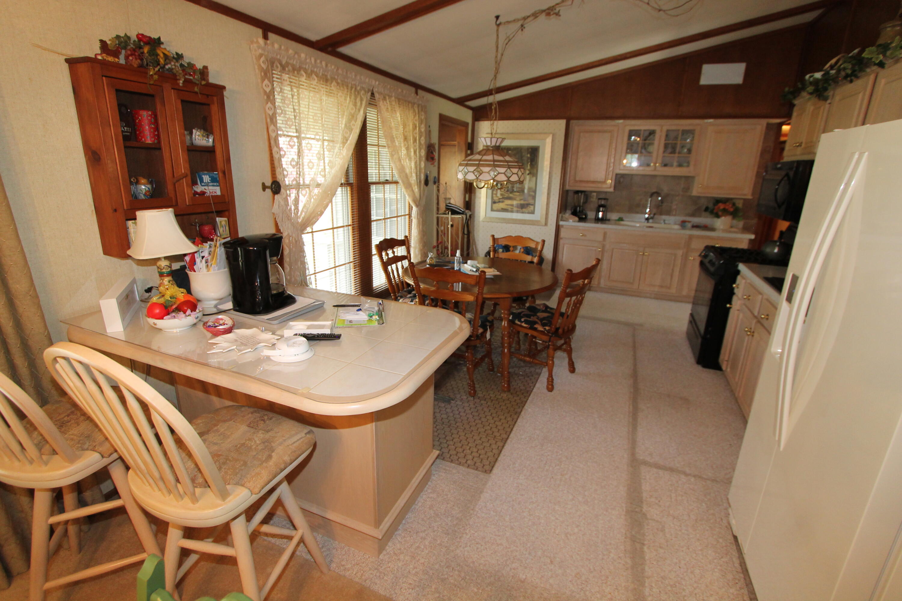 308 Highridge Rd, Burlington
