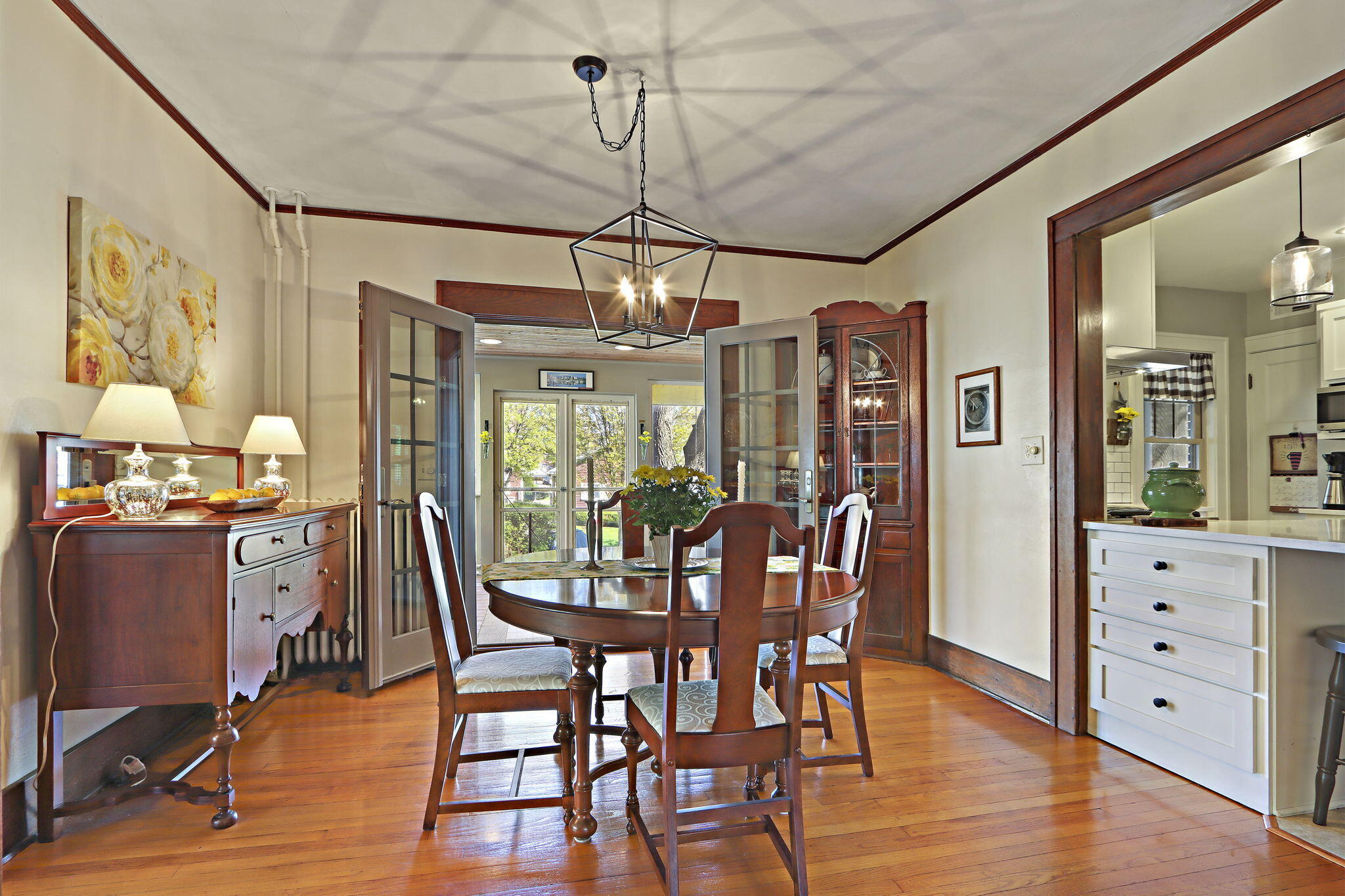 164 W Highland Ave