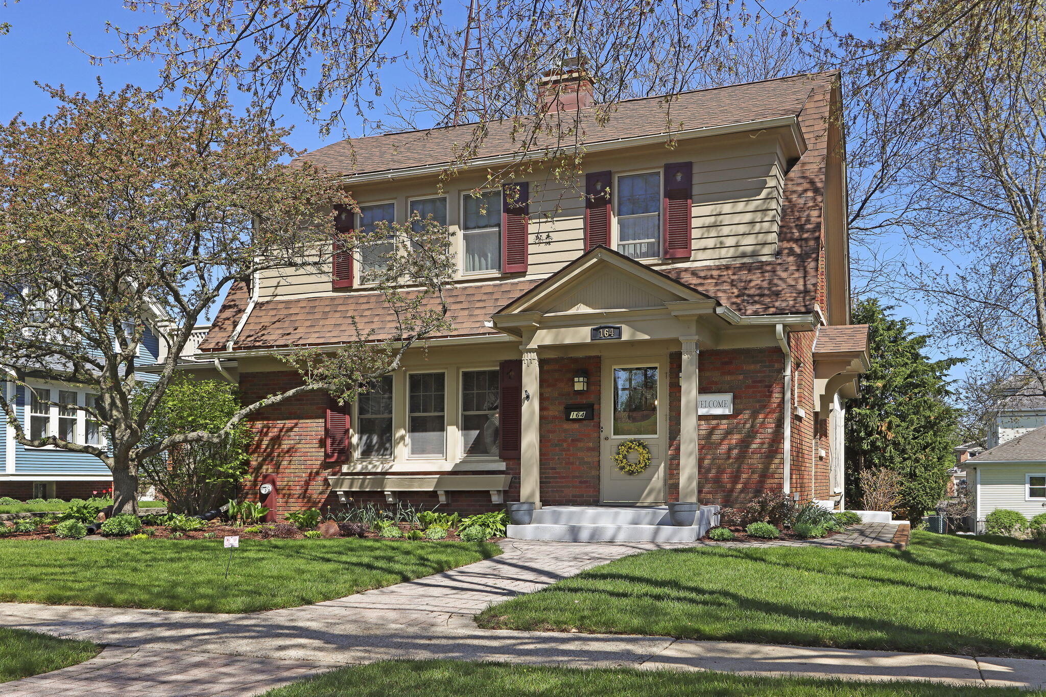 164 W Highland Ave