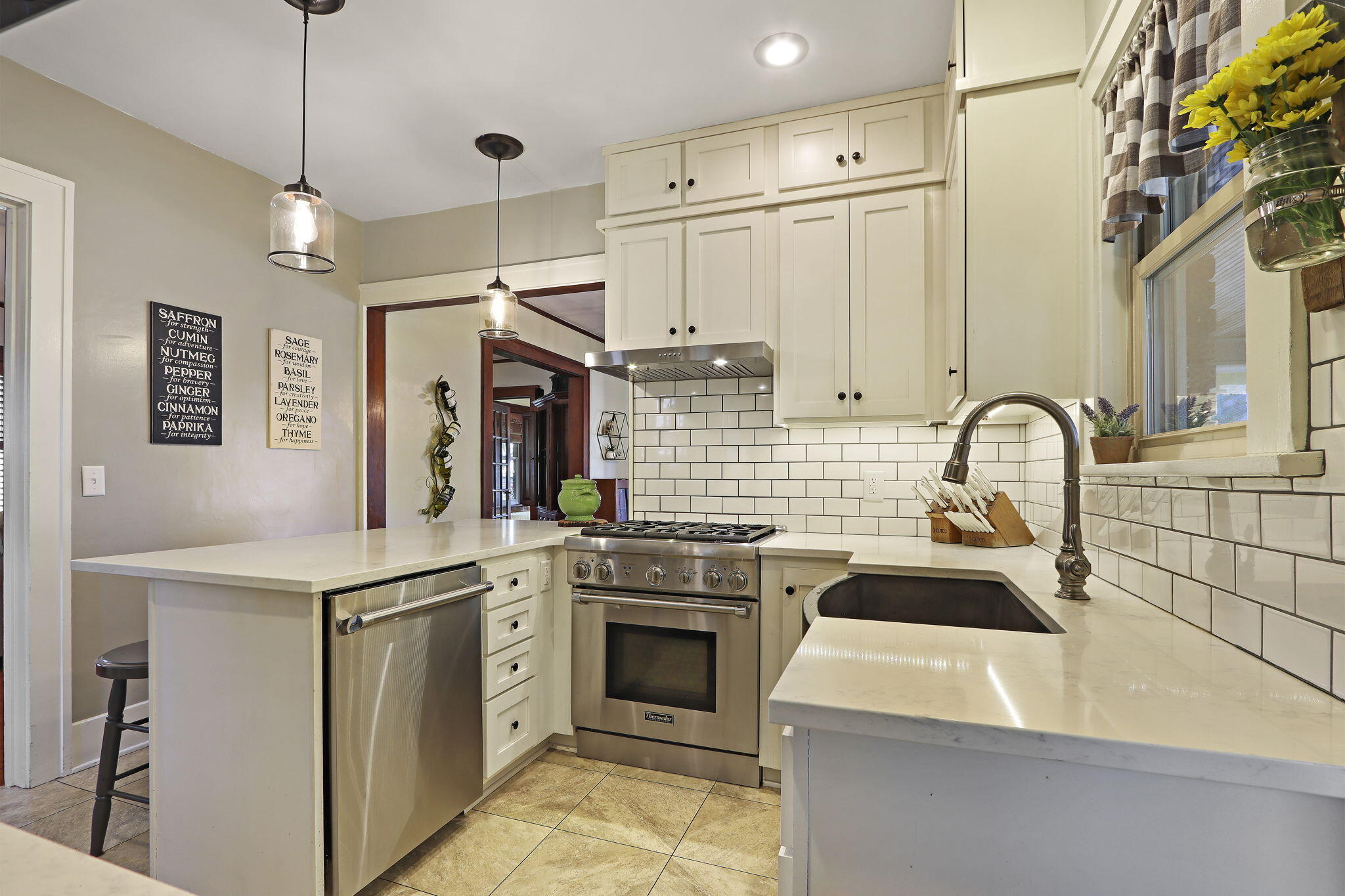 164 W Highland Ave
