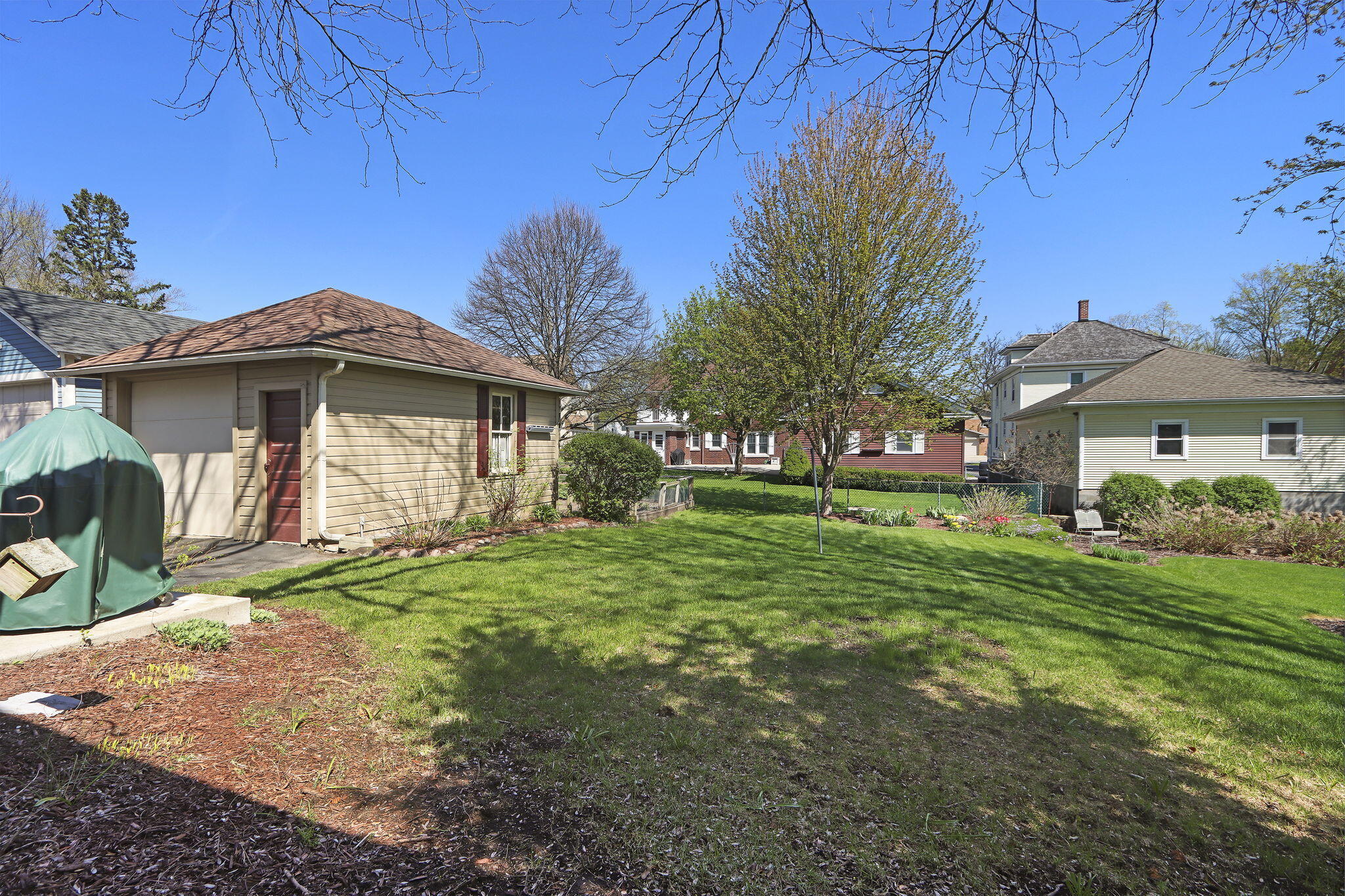 164 W Highland Ave